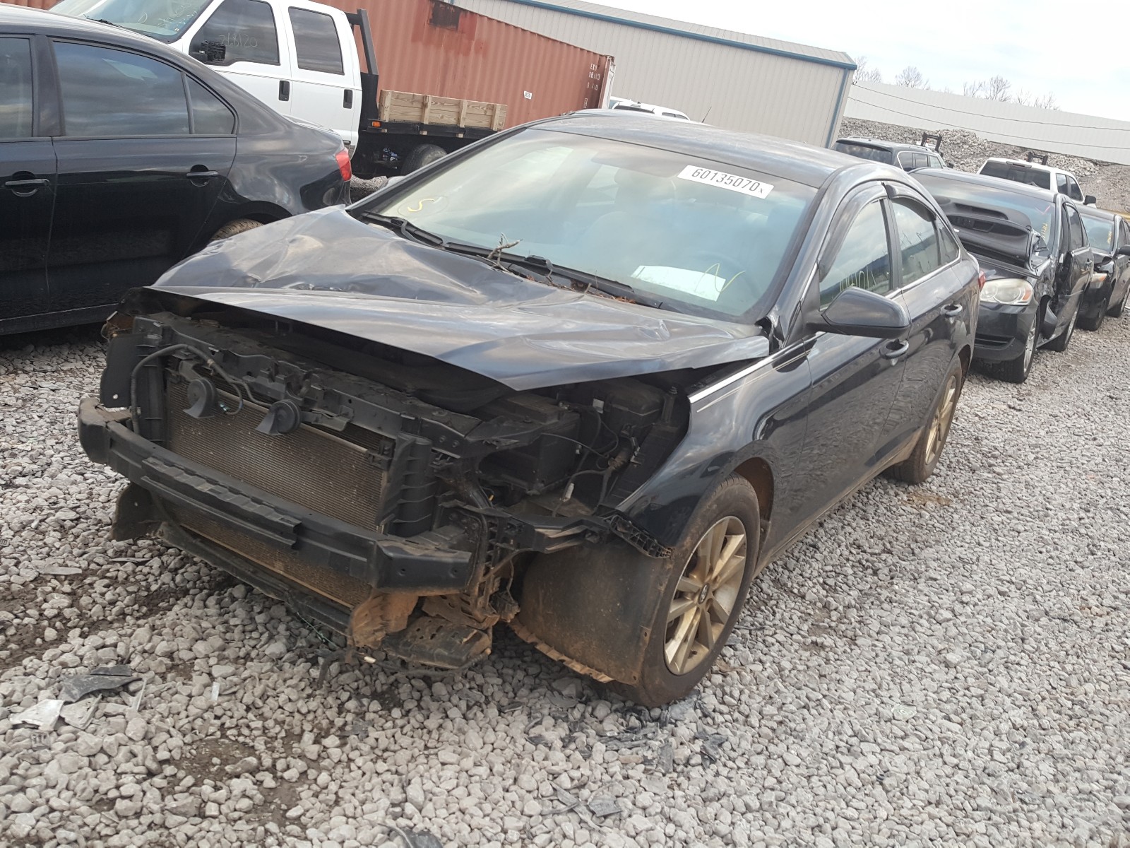 Photo 2 from auction – 2016 HYUNDAI SONATA SE with VIN 5NPE24AF8GH295579
