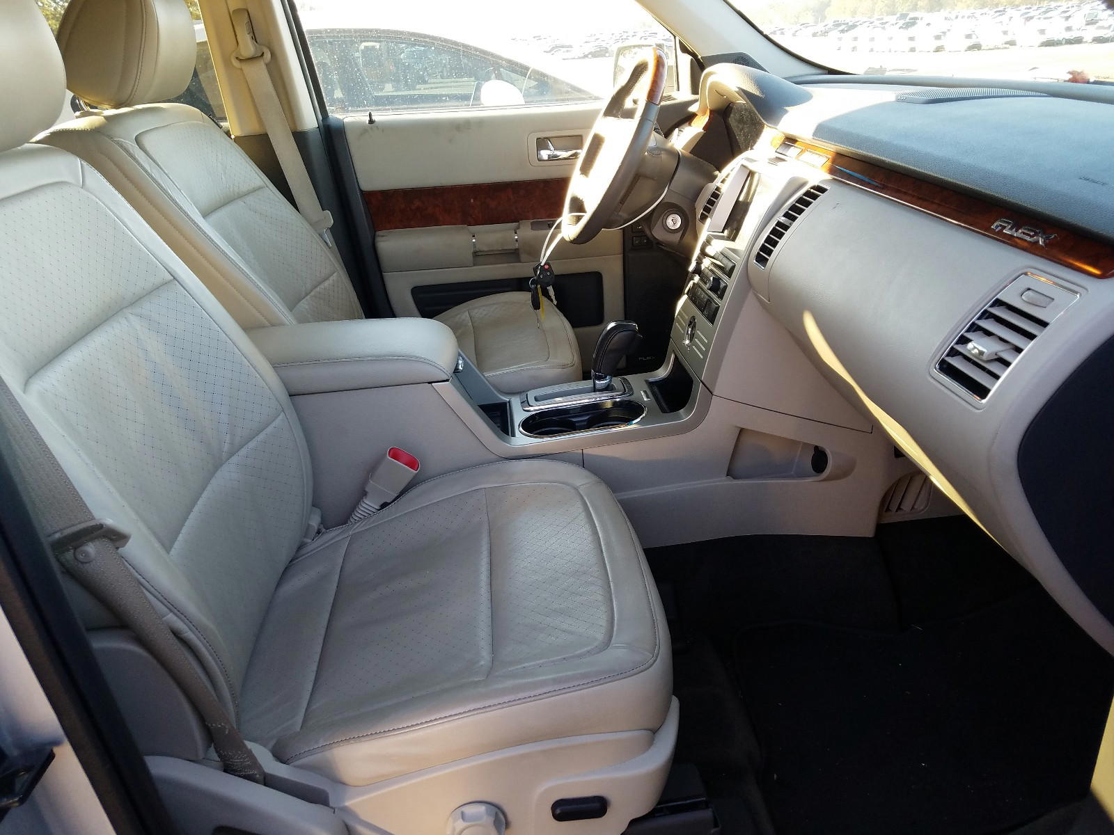 Photo 5 from auction – 2011 FORD FLEX LIMIT with VIN 2FMGK5DC8BBD35840