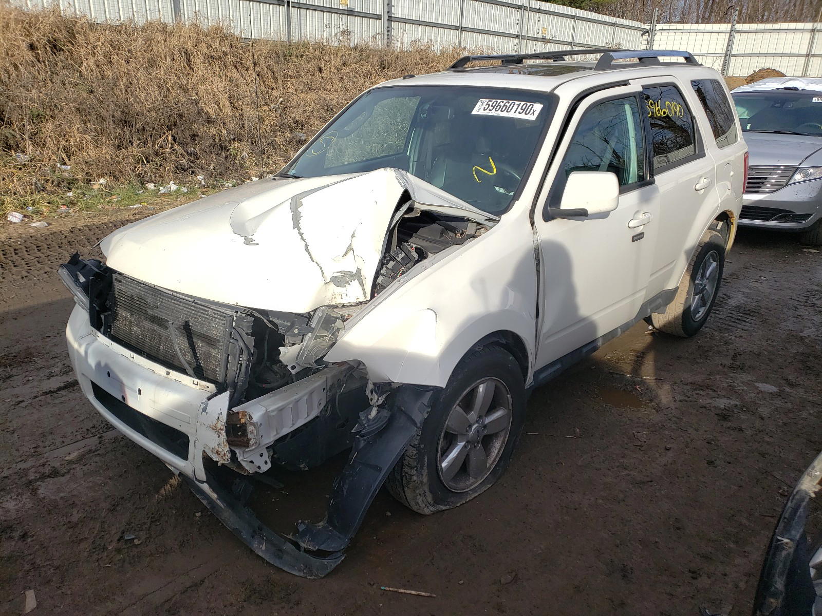 Photo 2 from auction – 2010 FORD ESCAPE LIM with VIN 1FMCU0EG0AKD18841
