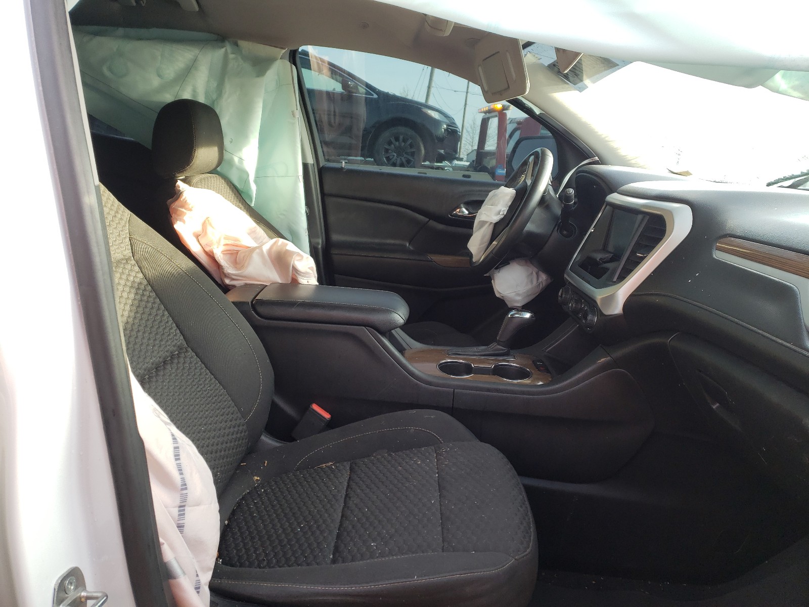 Photo 5 from auction – 2017 GMC ACADIA SLE with VIN 1GKKNKLA9HZ240573