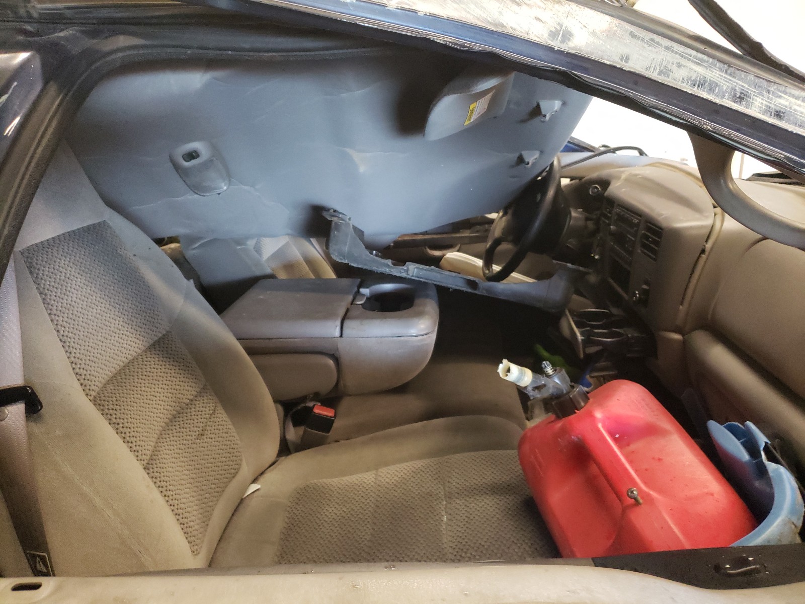 Photo 5 from auction – 2001 FORD F250 SUPER with VIN 1FTNW21F41EB84897