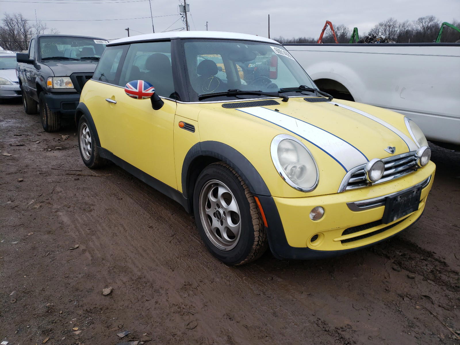 MINI COOPER 2005 with VIN WMWRC33595TK63243 - Photo from auction
