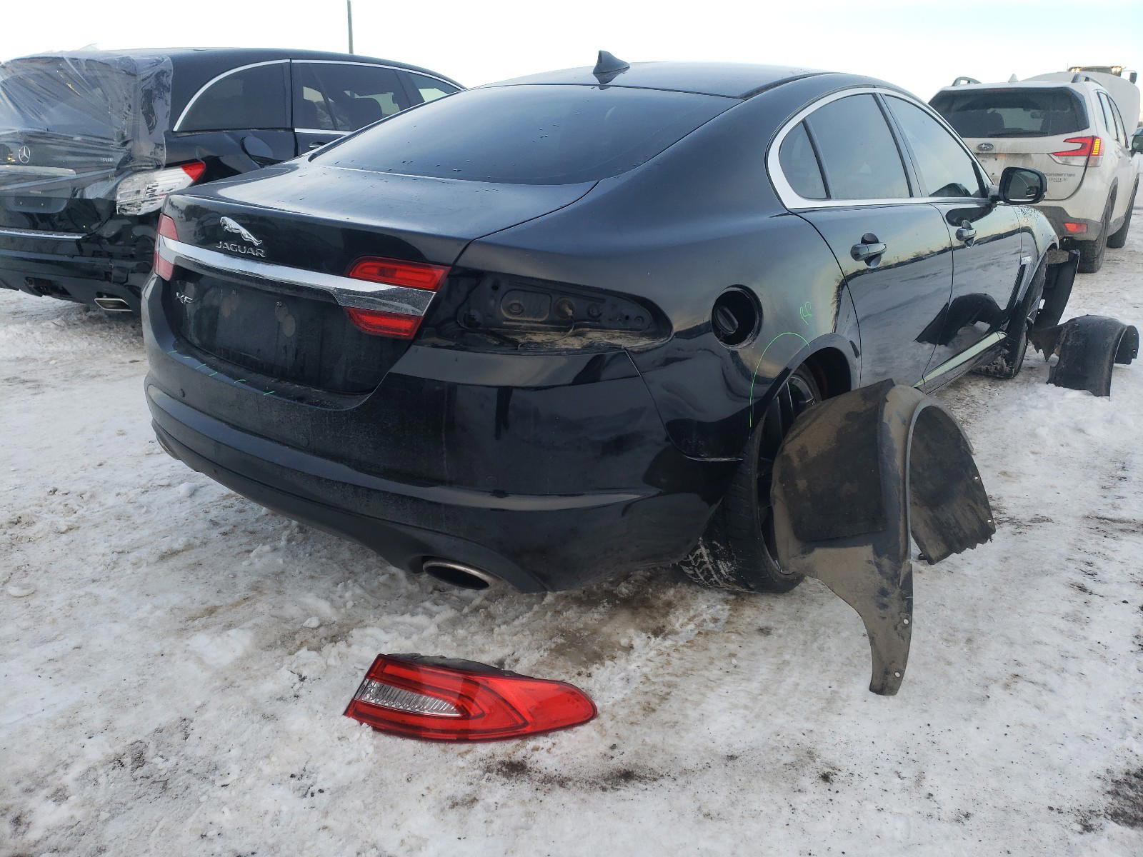 Photo 4 from auction – 2015 JAGUAR XF with VIN SAJXA0ESXFPU54568