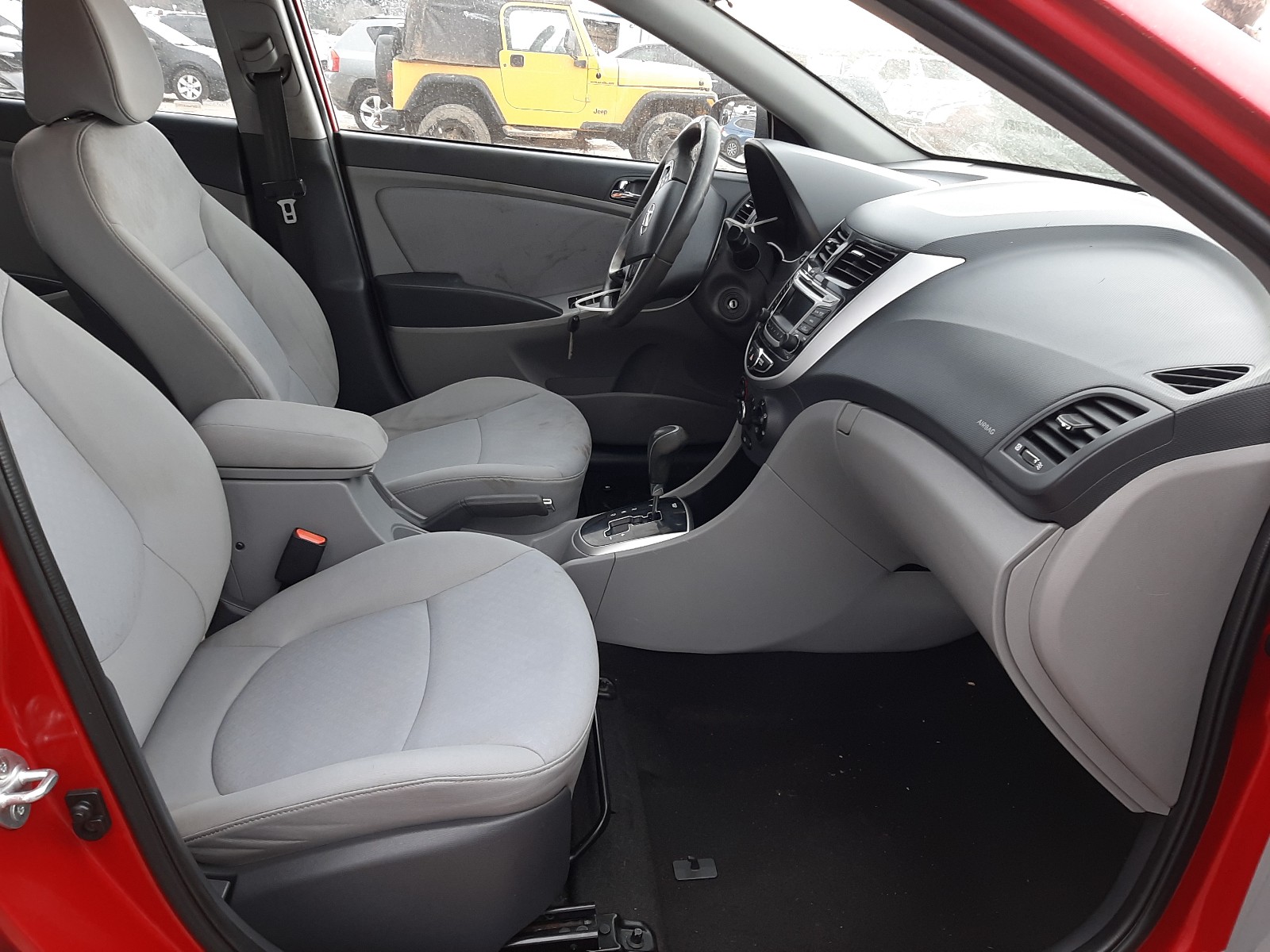 Photo 5 from auction – 2014 HYUNDAI ACCENT GLS with VIN KMHCU5AE7EU145704