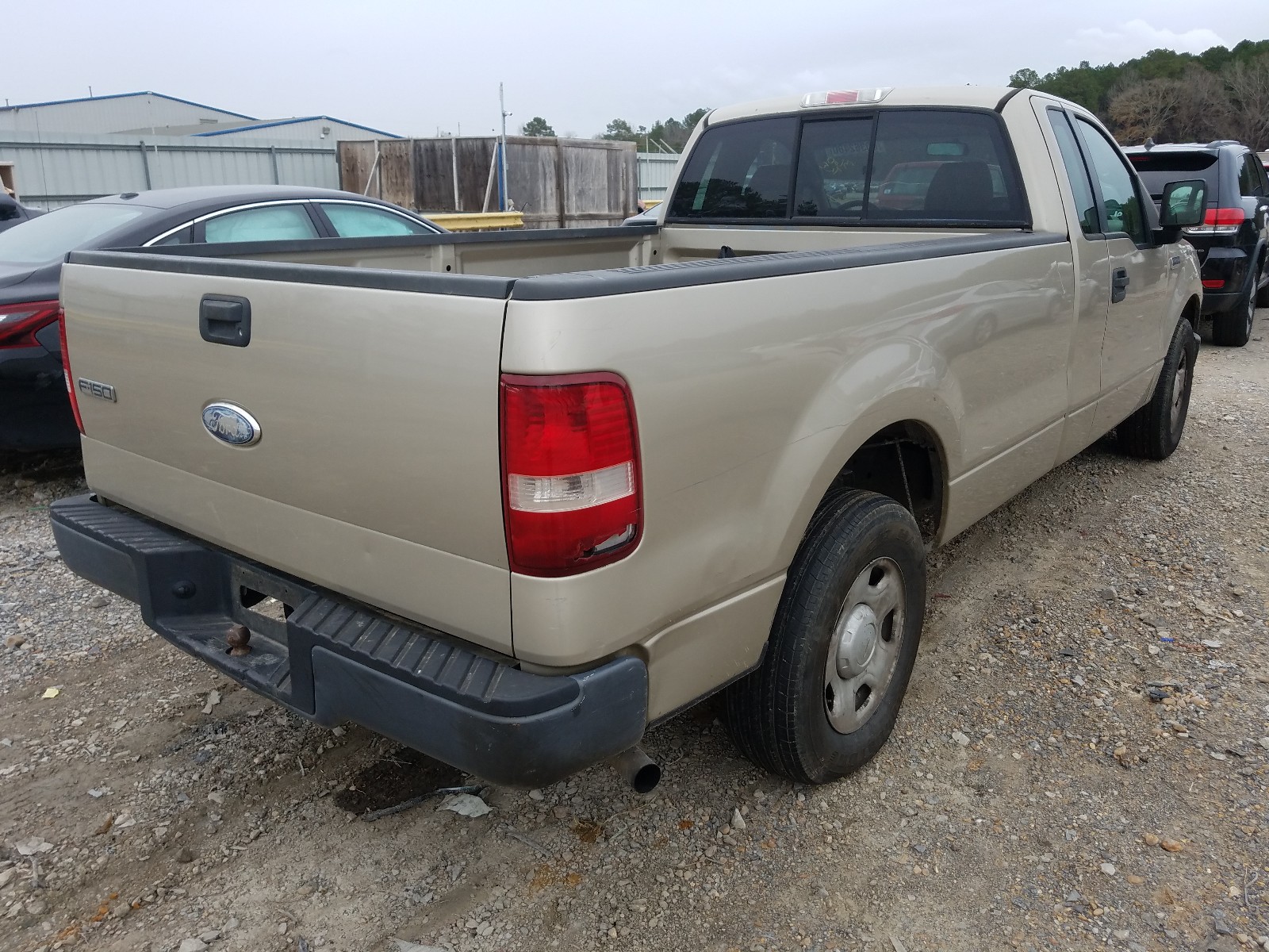 Photo 4 from auction – 2007 FORD F150 with VIN 1FTRF12217KB92831