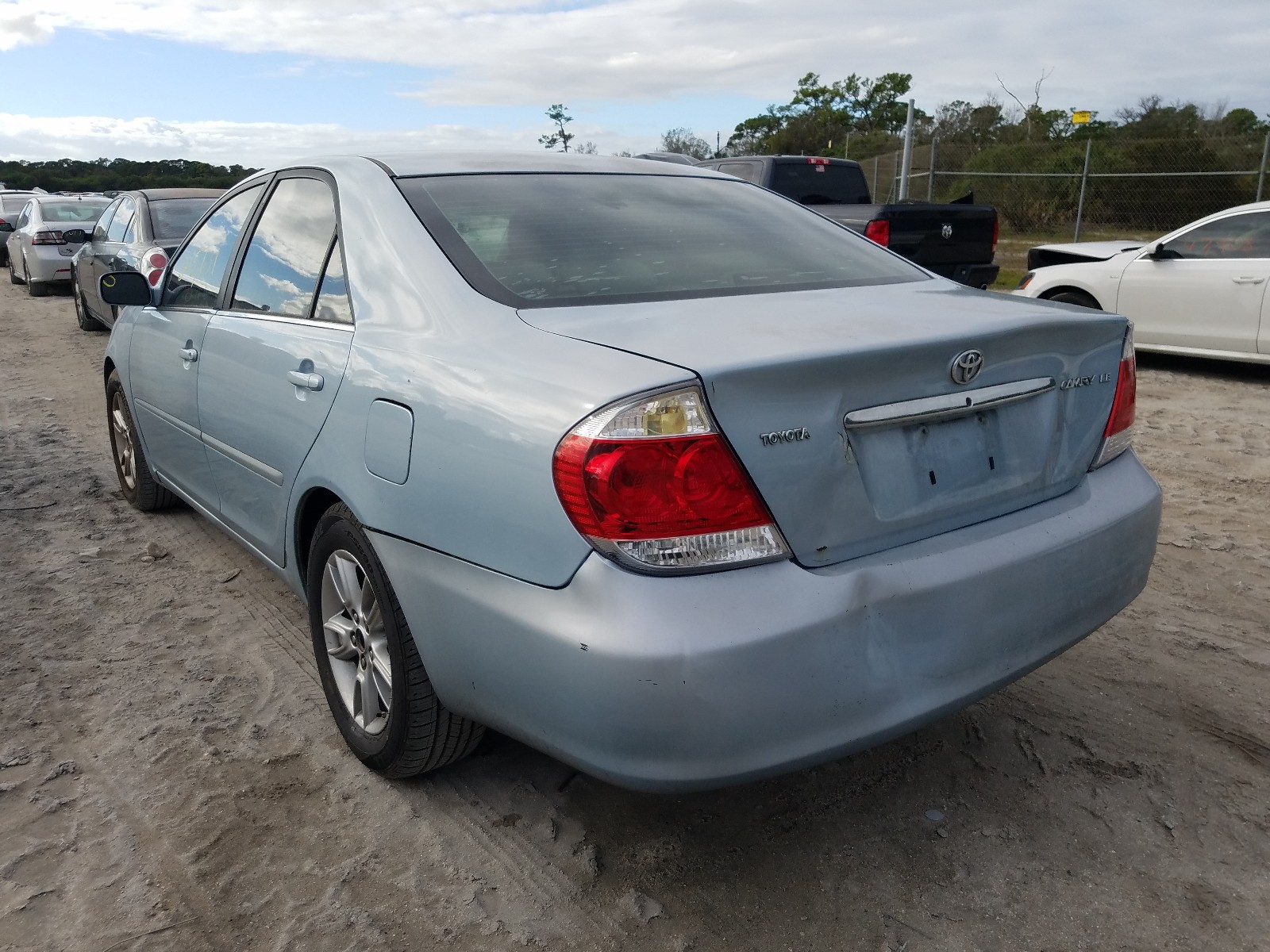 Photo 3 from auction – 2006 TOYOTA CAMRY LE with VIN 4T1BE32K66U716988