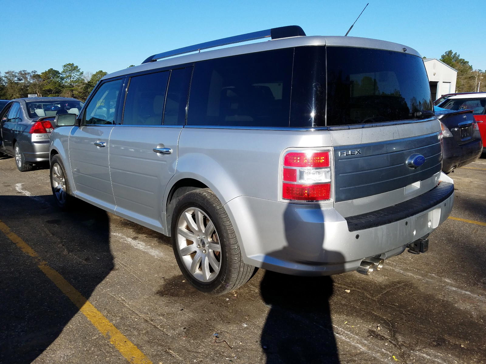 Photo 3 from auction – 2011 FORD FLEX LIMIT with VIN 2FMGK5DC8BBD35840