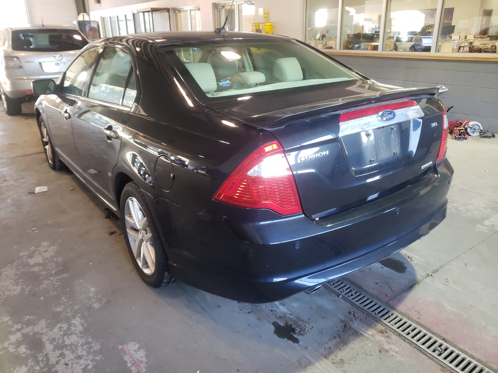 Photo 3 from auction – 2012 FORD FUSION with VIN 3FAHP0JG4CR228443