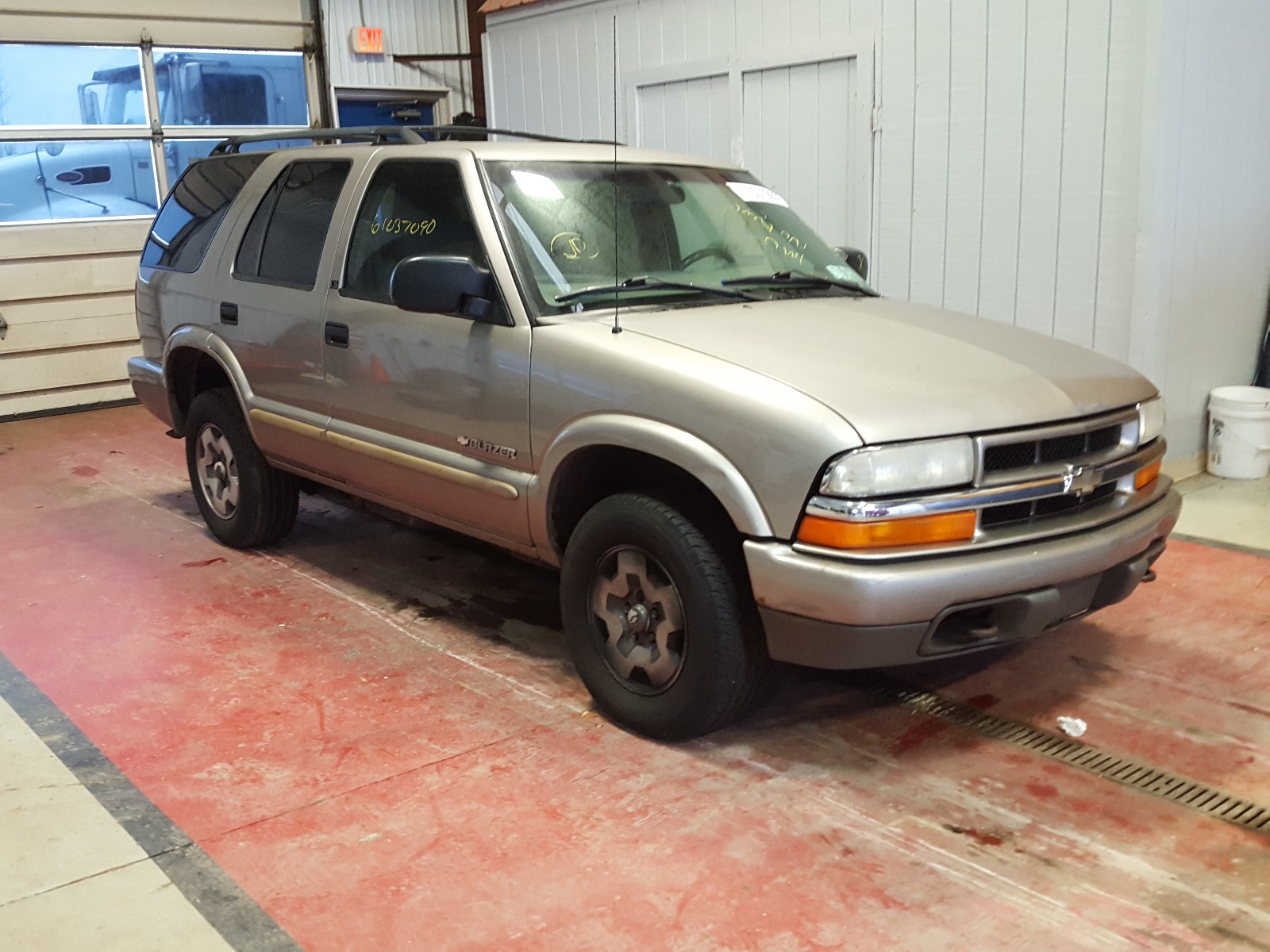 CHEVROLET BLAZER 2003 with VIN 1GNDT13X93K175810 - Photo from auction
