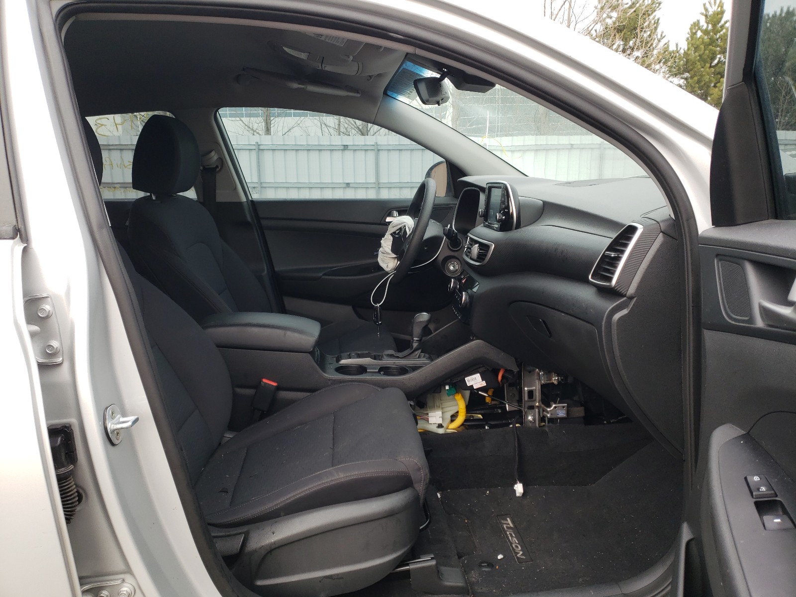 Photo 5 from auction – 2019 HYUNDAI TUCSON SE with VIN KM8J2CA42KU855596