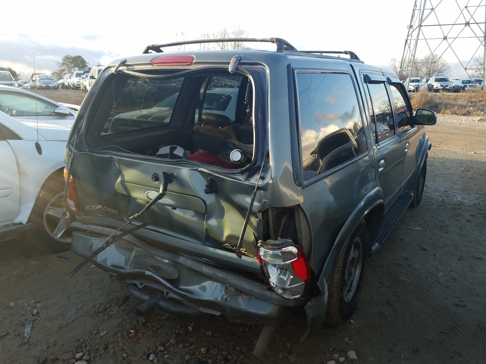 Foto 4 de la subasta – 2000 FORD EXPLORER L con VIN 1FMZU75E0YZB14477