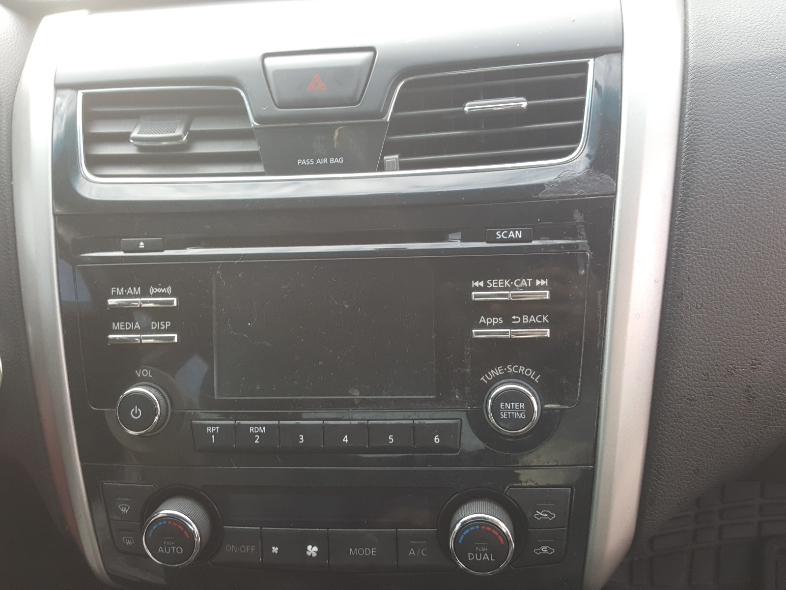 Photo 9 from auction – 2015 NISSAN ALTIMA 2.5 with VIN 1N4AL3AP9FC245661