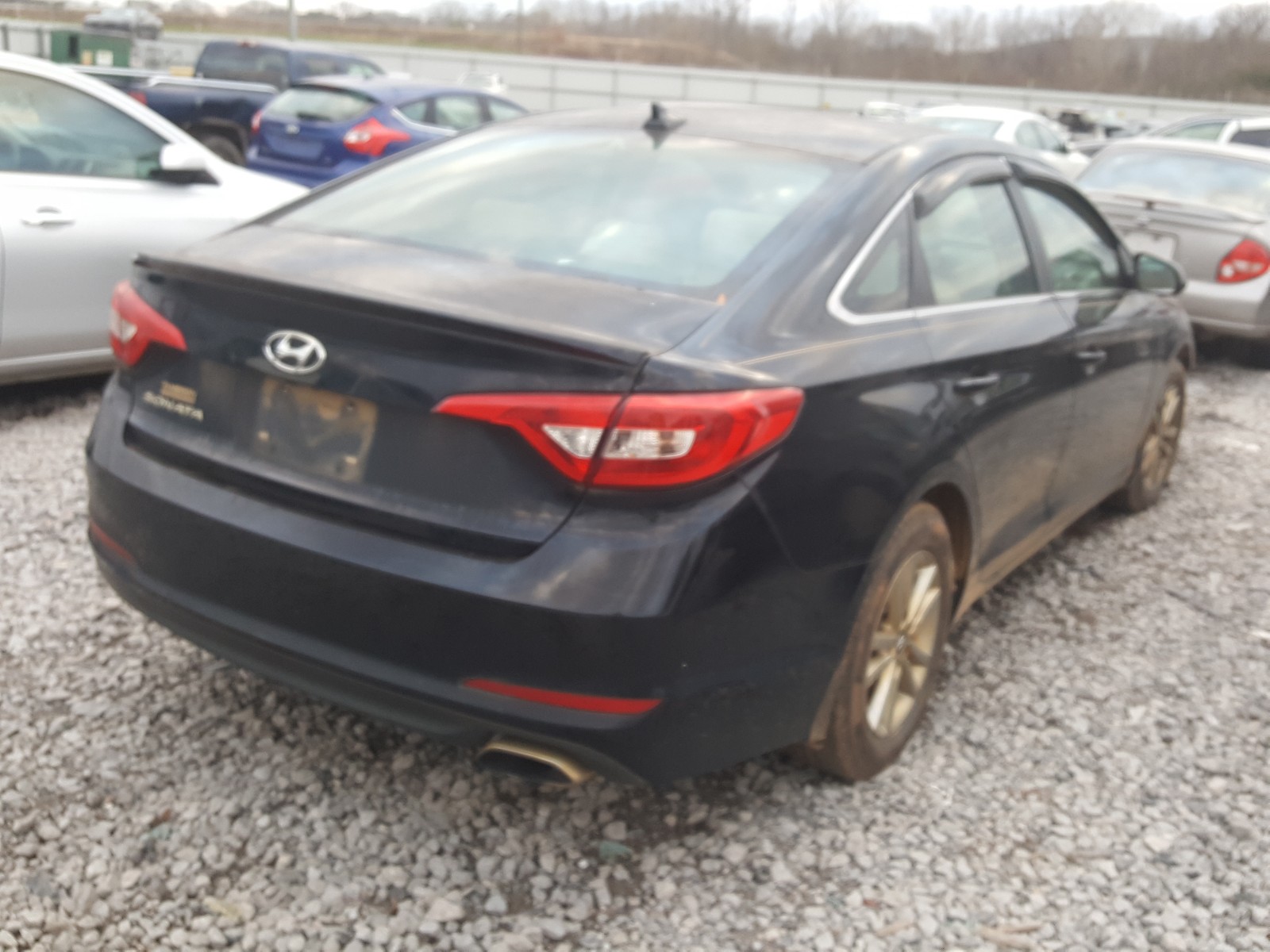 Photo 4 from auction – 2016 HYUNDAI SONATA SE with VIN 5NPE24AF8GH295579