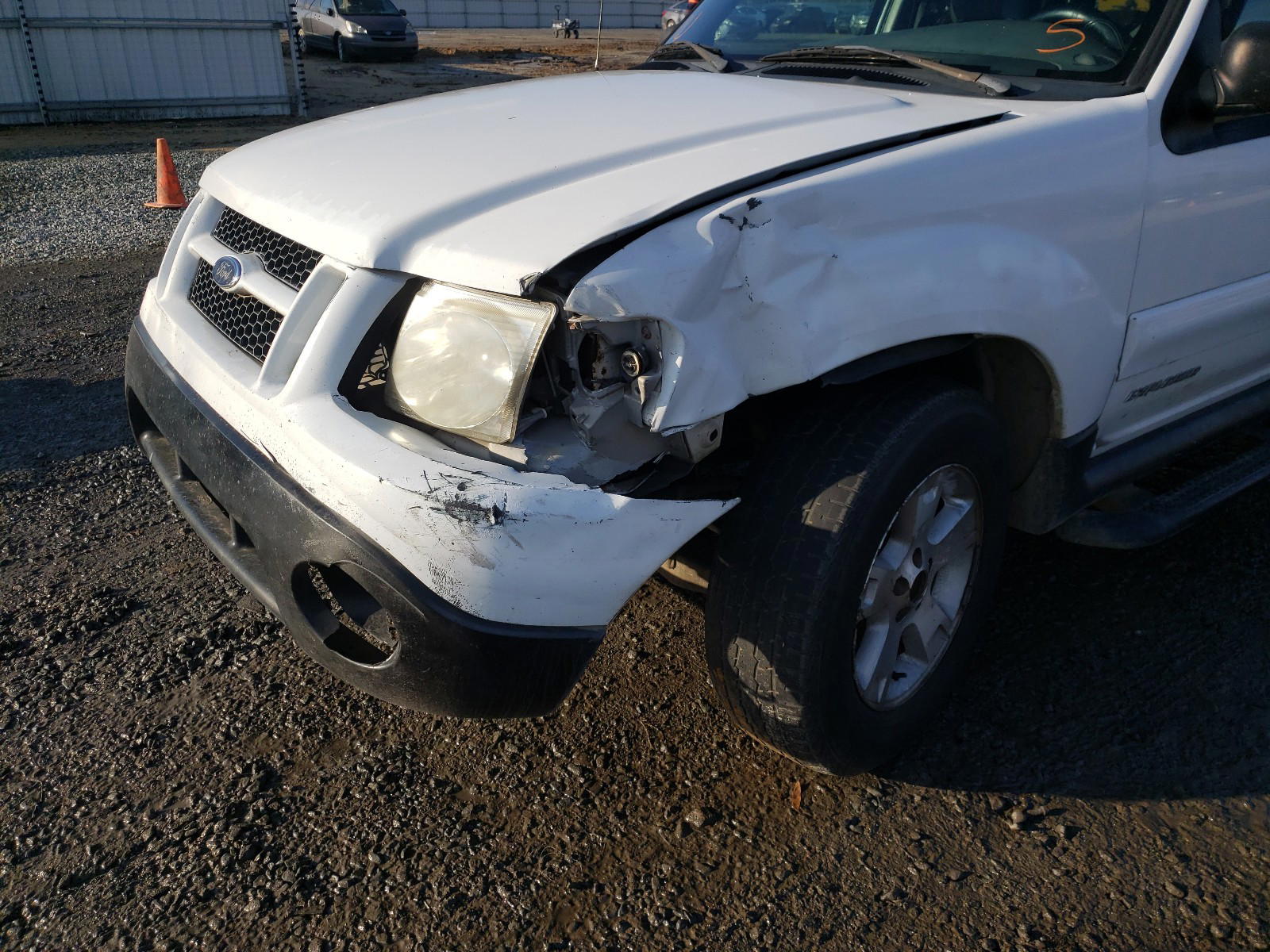Photo 9 from auction – 2001 FORD EXPLORER S with VIN 1FMZU67E11UB71071