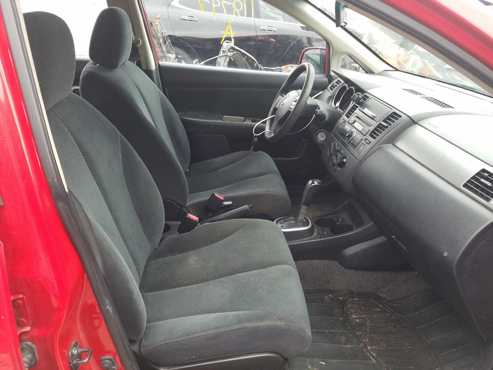 Photo 5 from auction – 2011 NISSAN VERSA with VIN 3N1BC1CP8BL370300