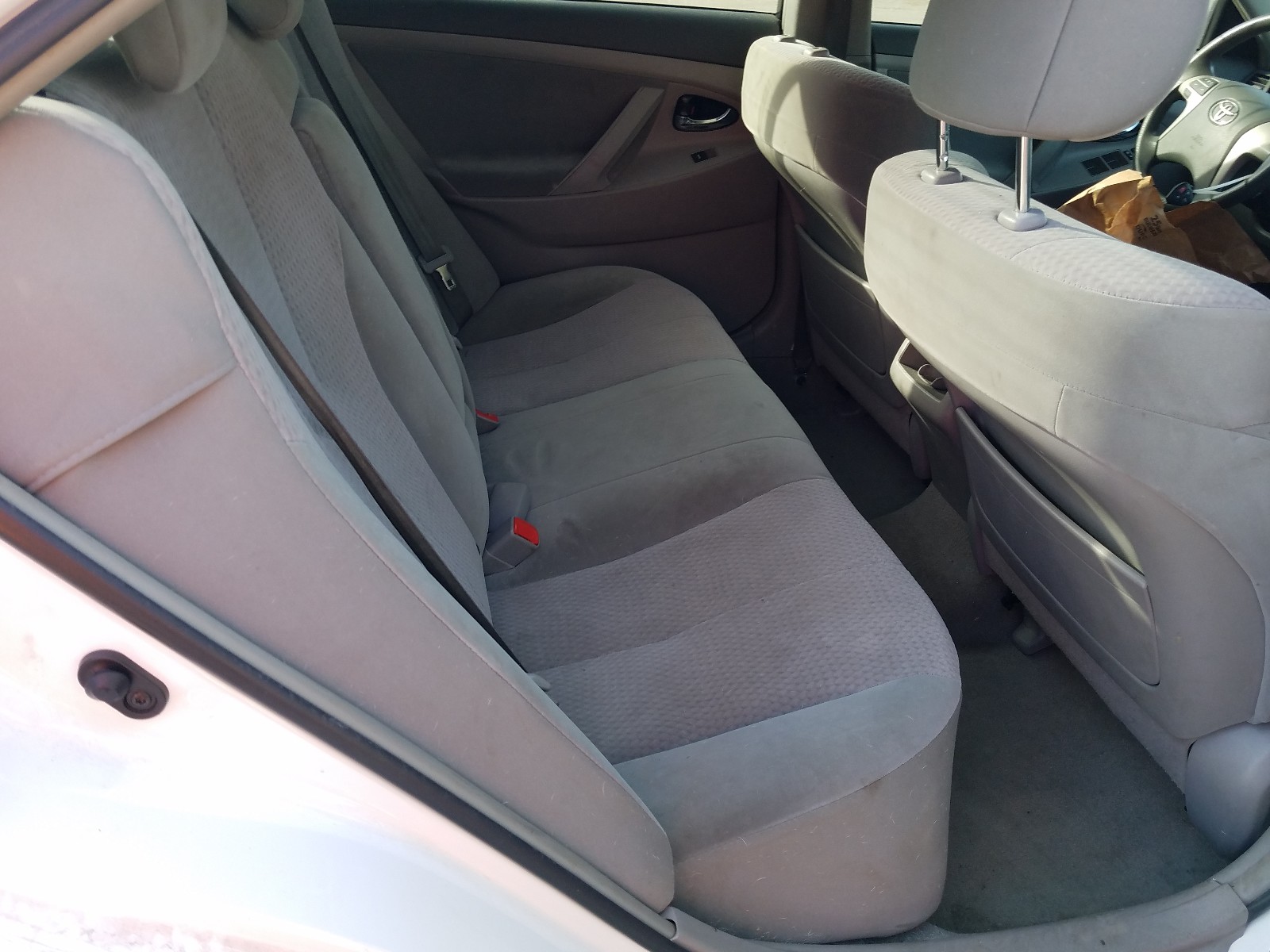 Zdjęcie 6 z aukcji – 2011 TOYOTA CAMRY BASE z VIN 4T4BF3EKXBR193449