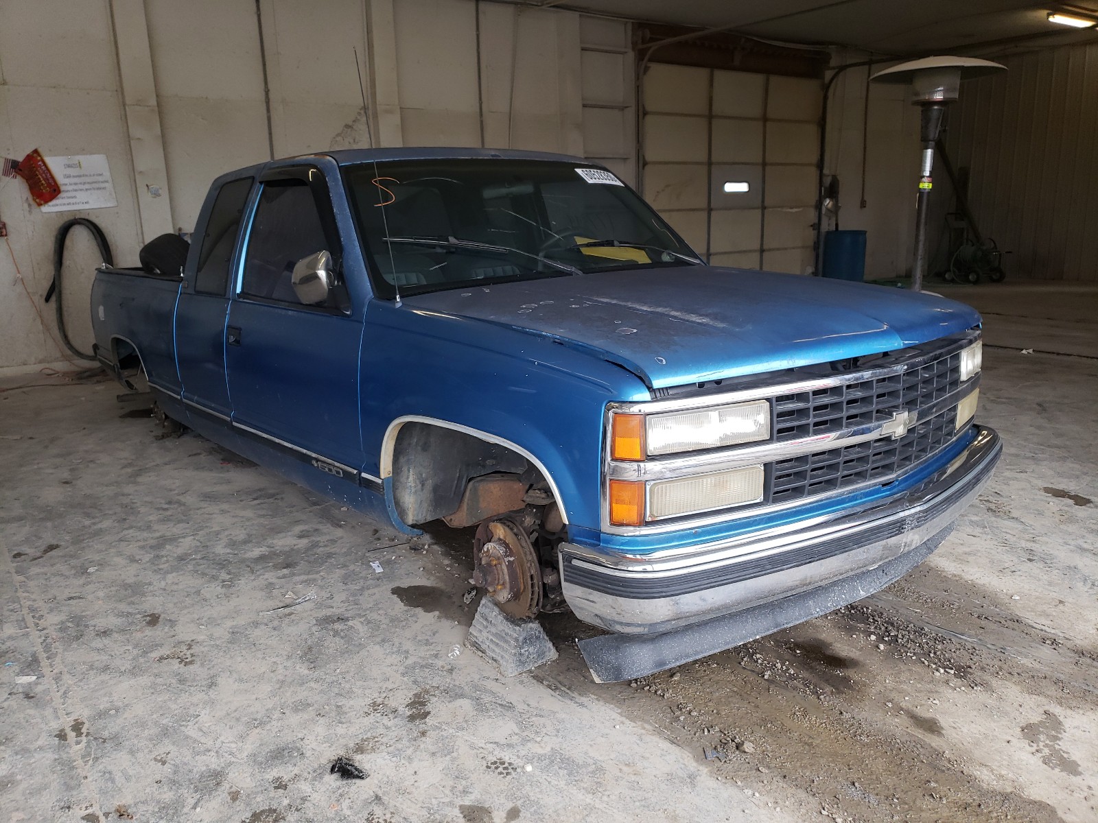 CHEVROLET GMT-400 C1 1992 with VIN 2GCEC19ZXN1105323 - Photo from auction
