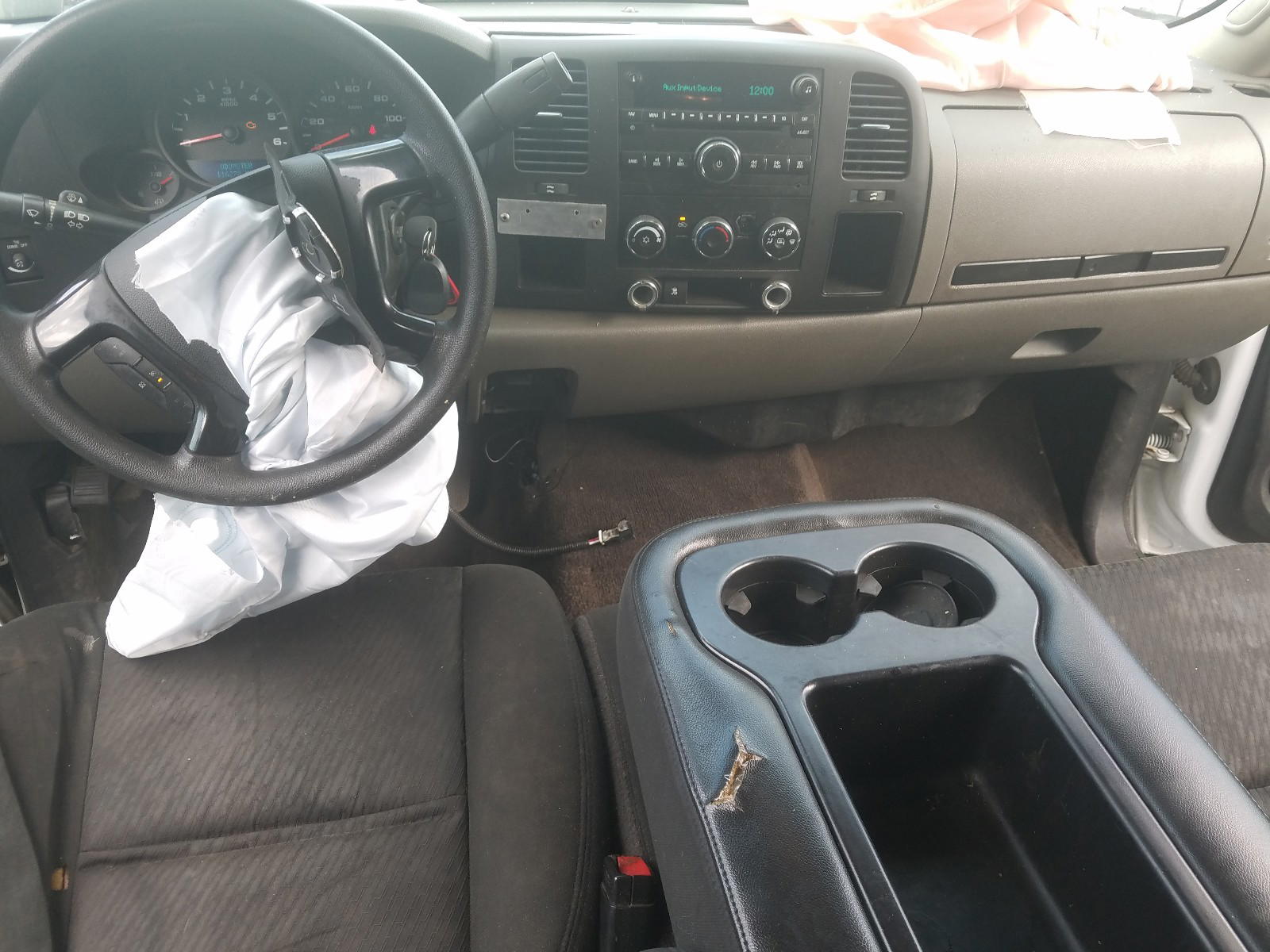 Photo 9 from auction – 2011 CHEVROLET SILVERADO with VIN 1GCRCREA2BZ415730