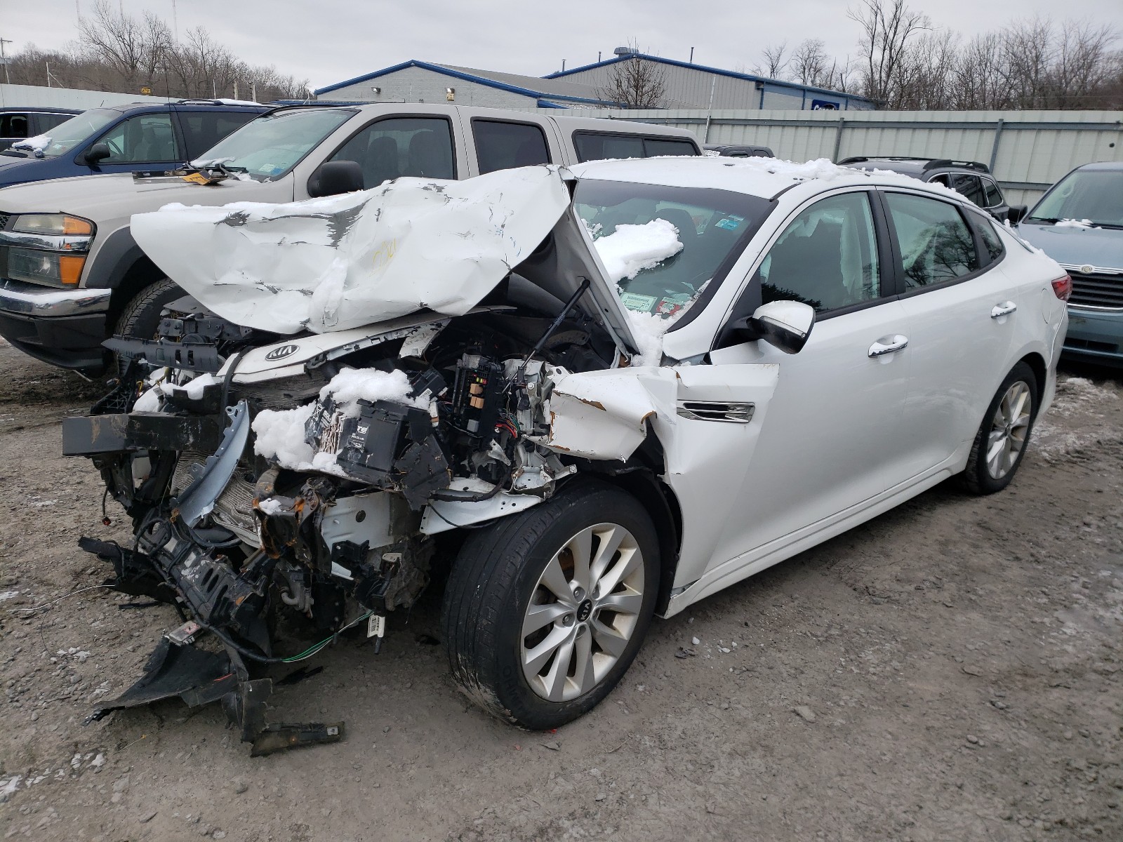 Photo 2 from auction – 2018 KIA OPTIMA LX with VIN 5XXGT4L30JG212741