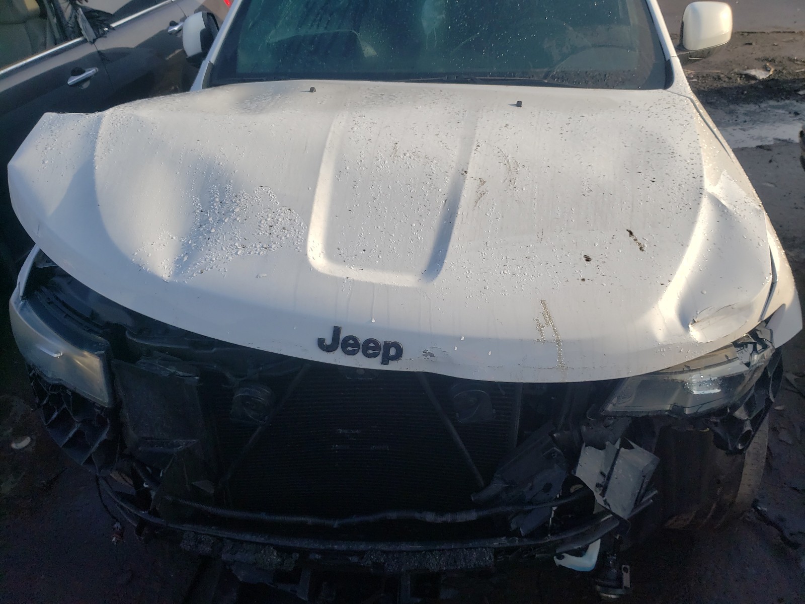 Photo 7 from auction – 2018 JEEP GRAND CHER with VIN 1C4RJFAG8JC332660