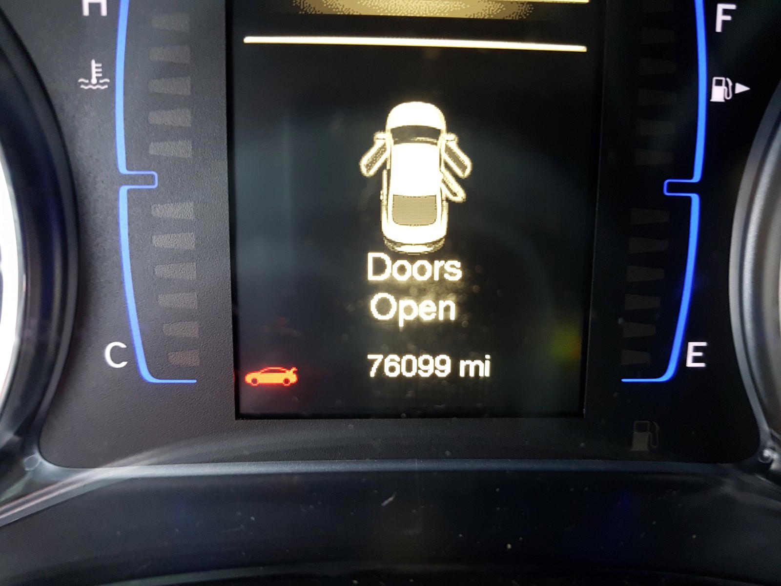 Photo 8 from auction – 2016 CHRYSLER 200 LIMITE with VIN 1C3CCCAB3GN189671