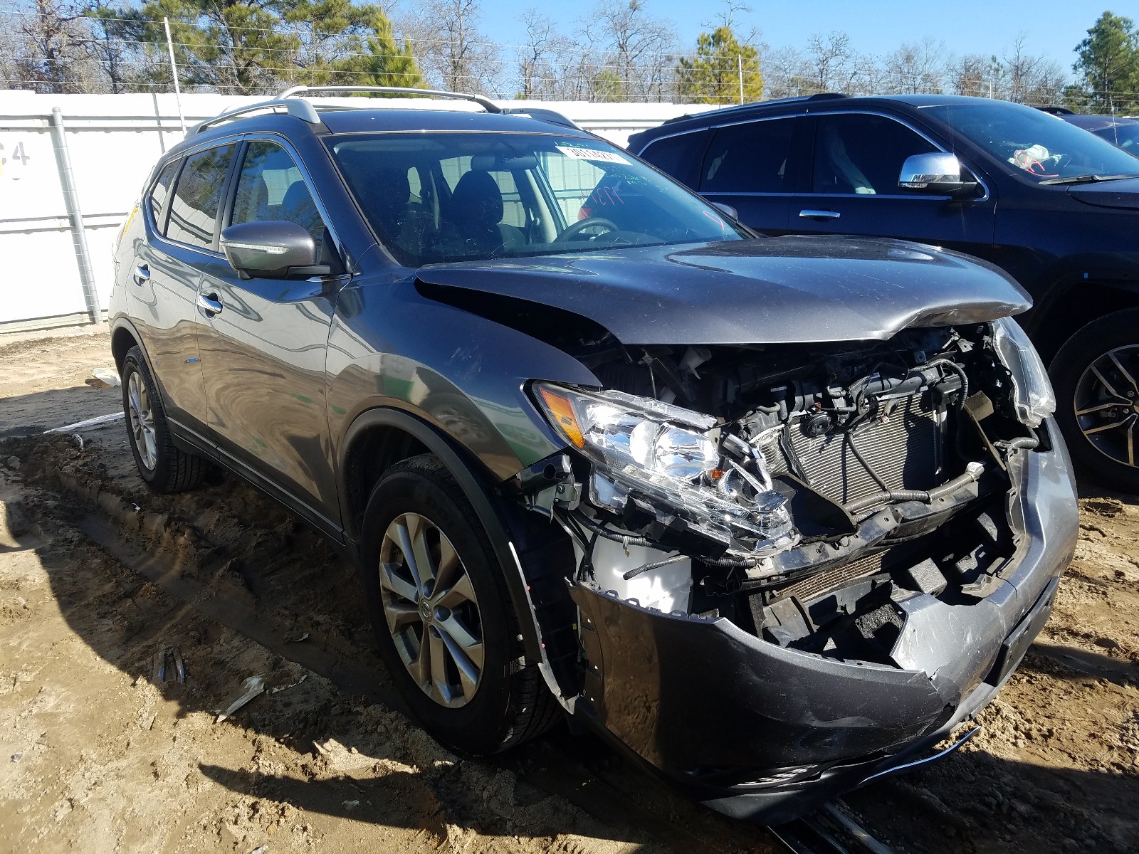 Photo 1 from auction – 2015 NISSAN ROGUE S with VIN 5N1AT2MT6FC906748