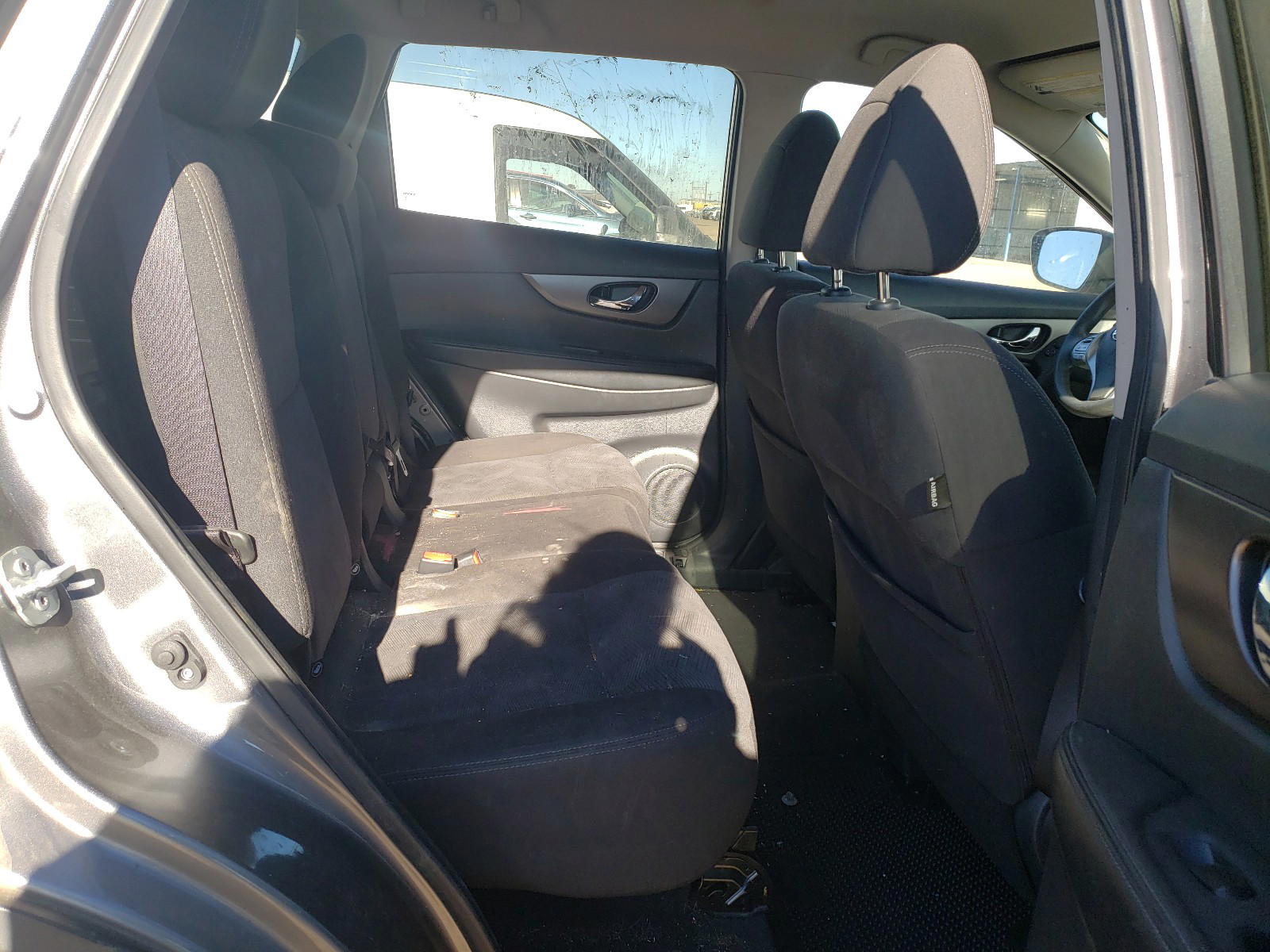 Photo 6 from auction – 2016 NISSAN ROGUE S with VIN KNMAT2MV3GP633493