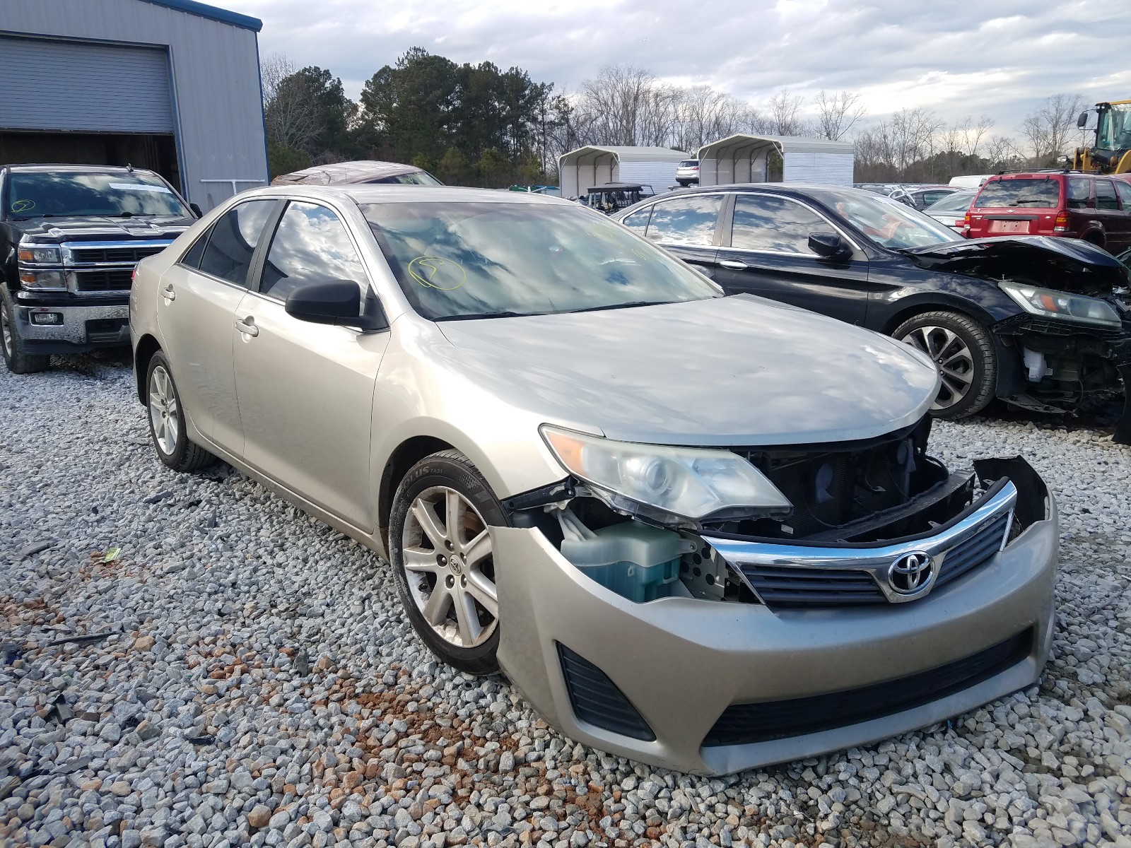TOYOTA CAMRY L 2014 with VIN 4T1BF1FK1EU765705 - Photo from auction
