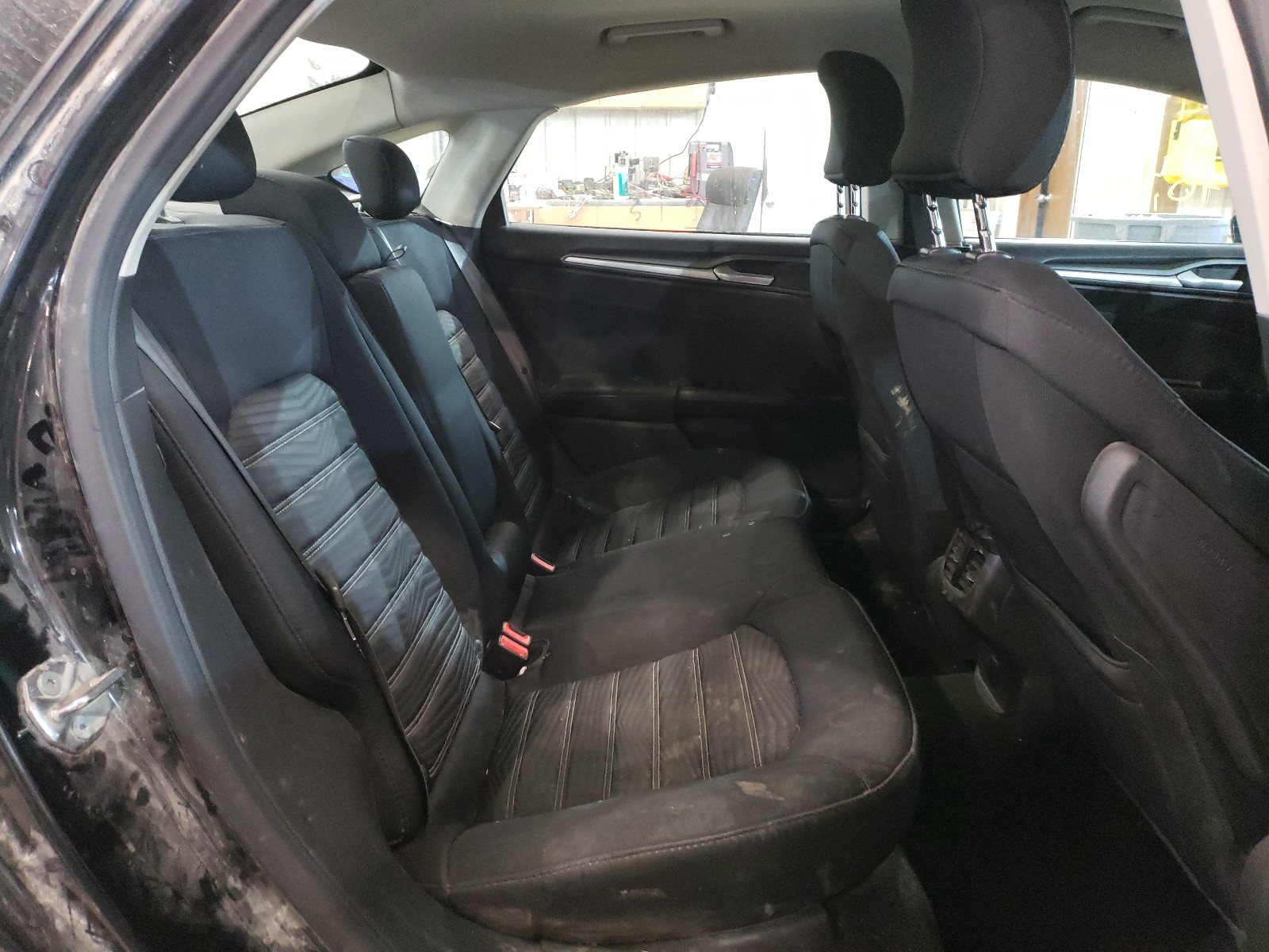 Photo 6 from auction – 2016 FORD FUSION SE with VIN 1FA6P0H73G5113726