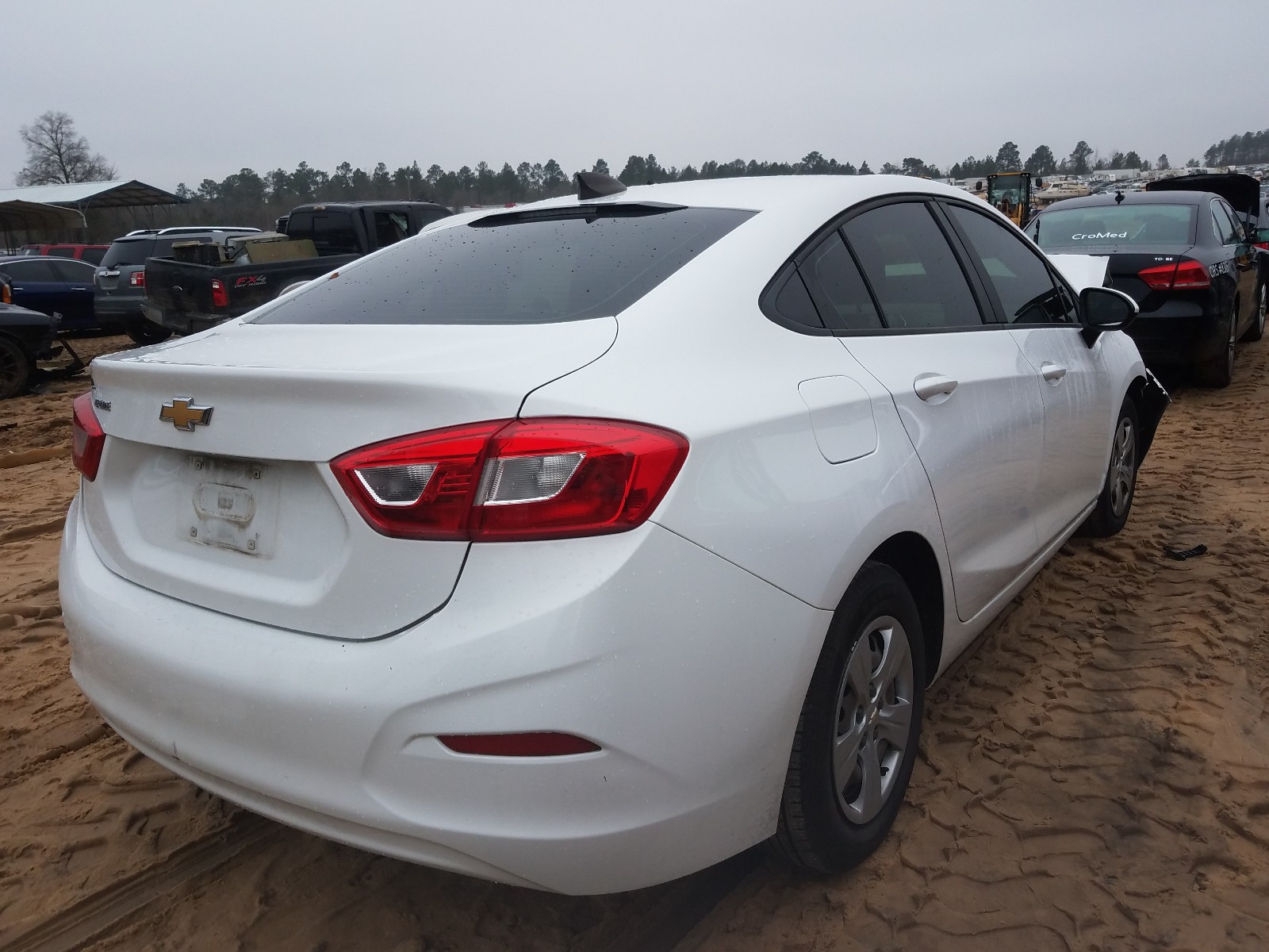 Photo 4 from auction – 2017 CHEVROLET CRUZE LS with VIN 1G1BC5SM6H7225967
