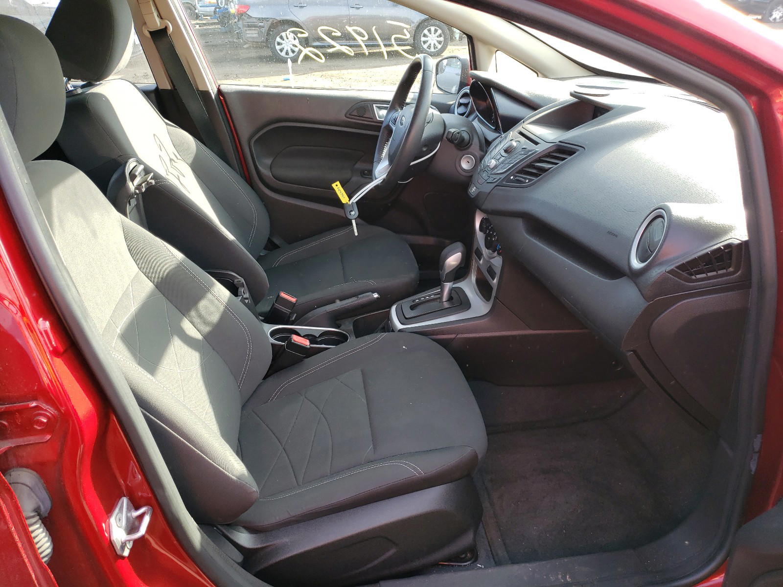Photo 5 from auction – 2015 FORD FIESTA SE with VIN 3FADP4EJ3FM149407