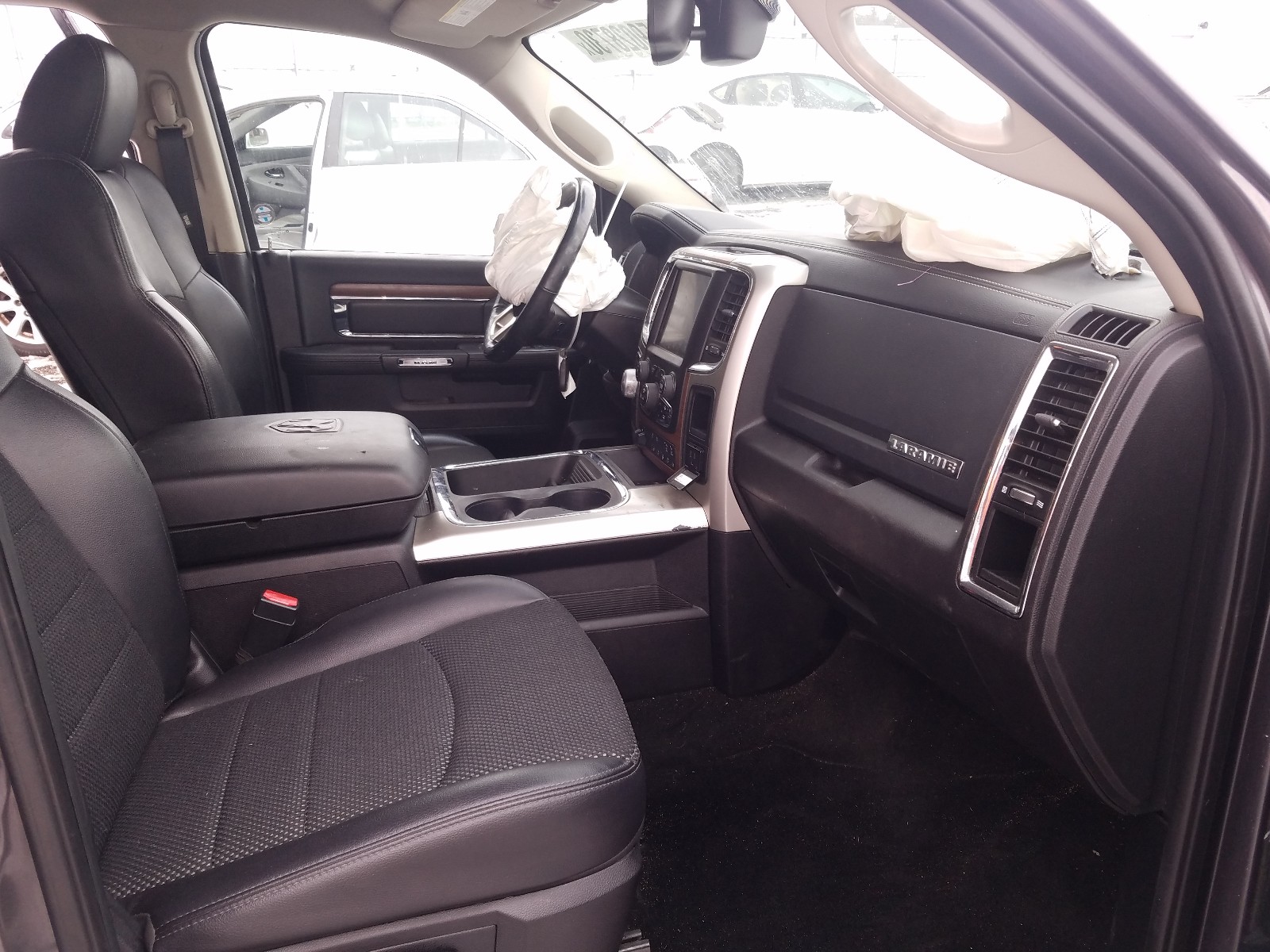Foto 5 de la subasta – 2016 RAM 1500 LARAM con VIN 1C6RR7VM3GS315334