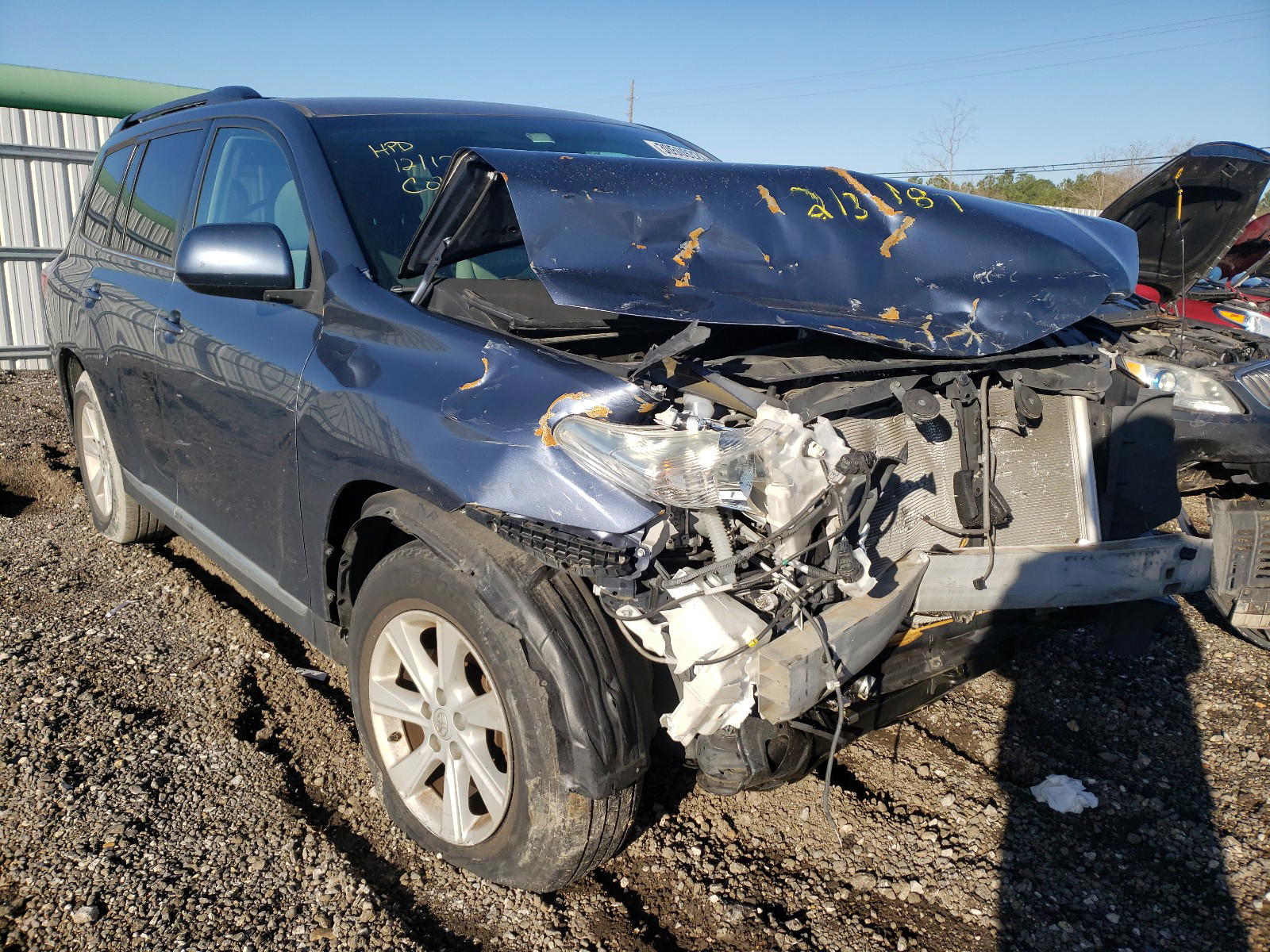 TOYOTA HIGHLANDER 2013 with VIN 5TDBK3EH1DS213187 - Photo from auction