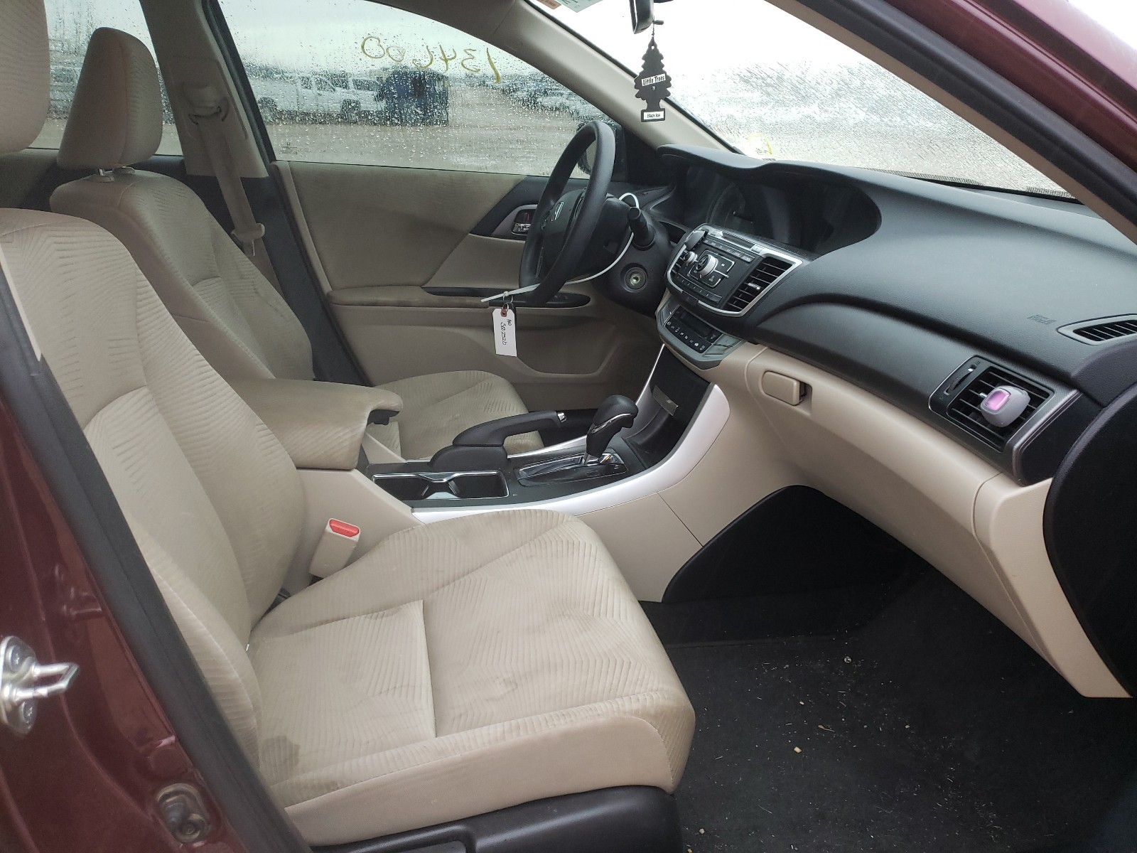 Photo 5 from auction – 2015 HONDA ACCORD LX with VIN 1HGCR2F32FA175158