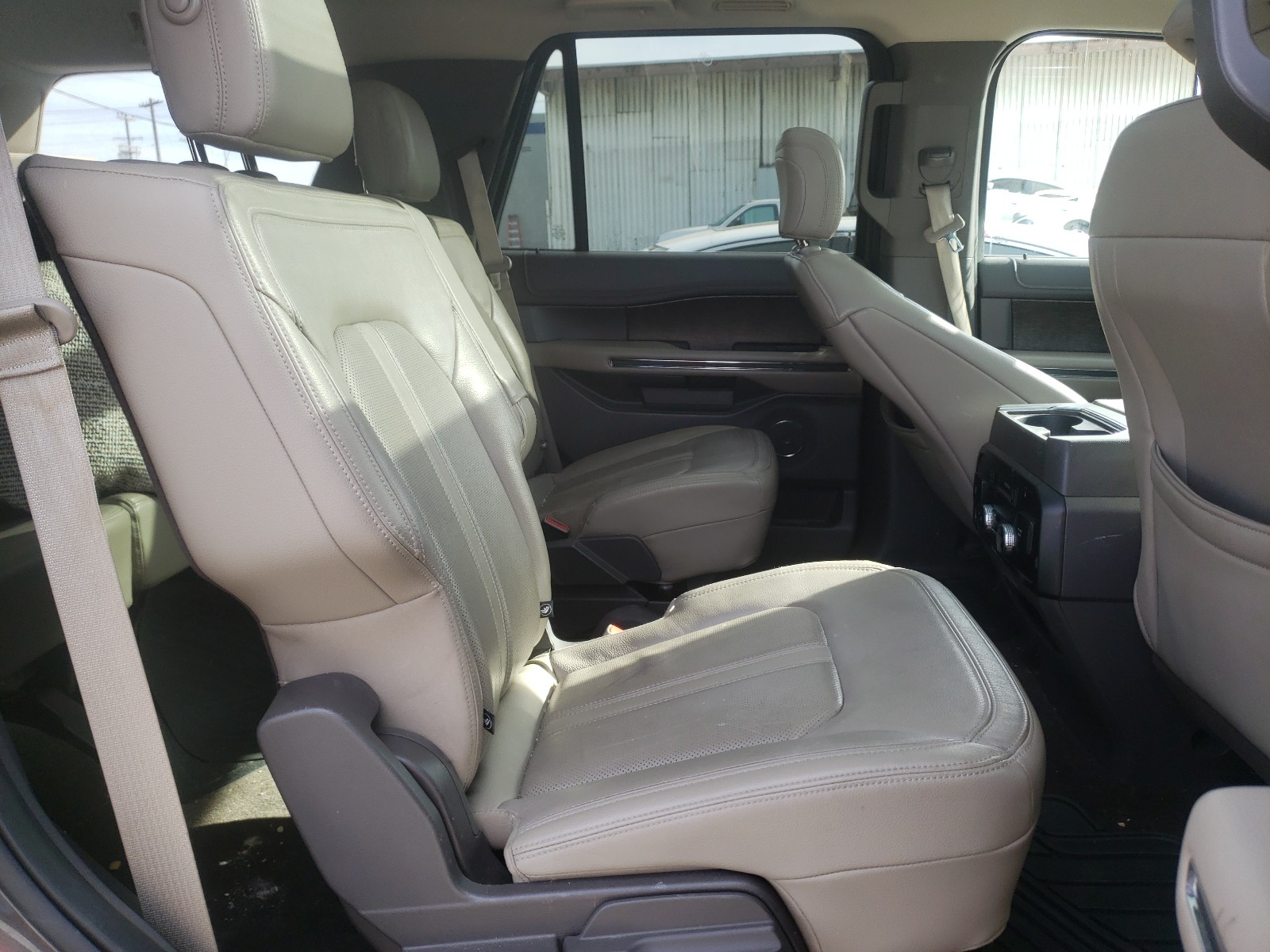 Photo 6 from auction – 2018 FORD EXPEDITION with VIN 1FMJU1KTXJEA23579