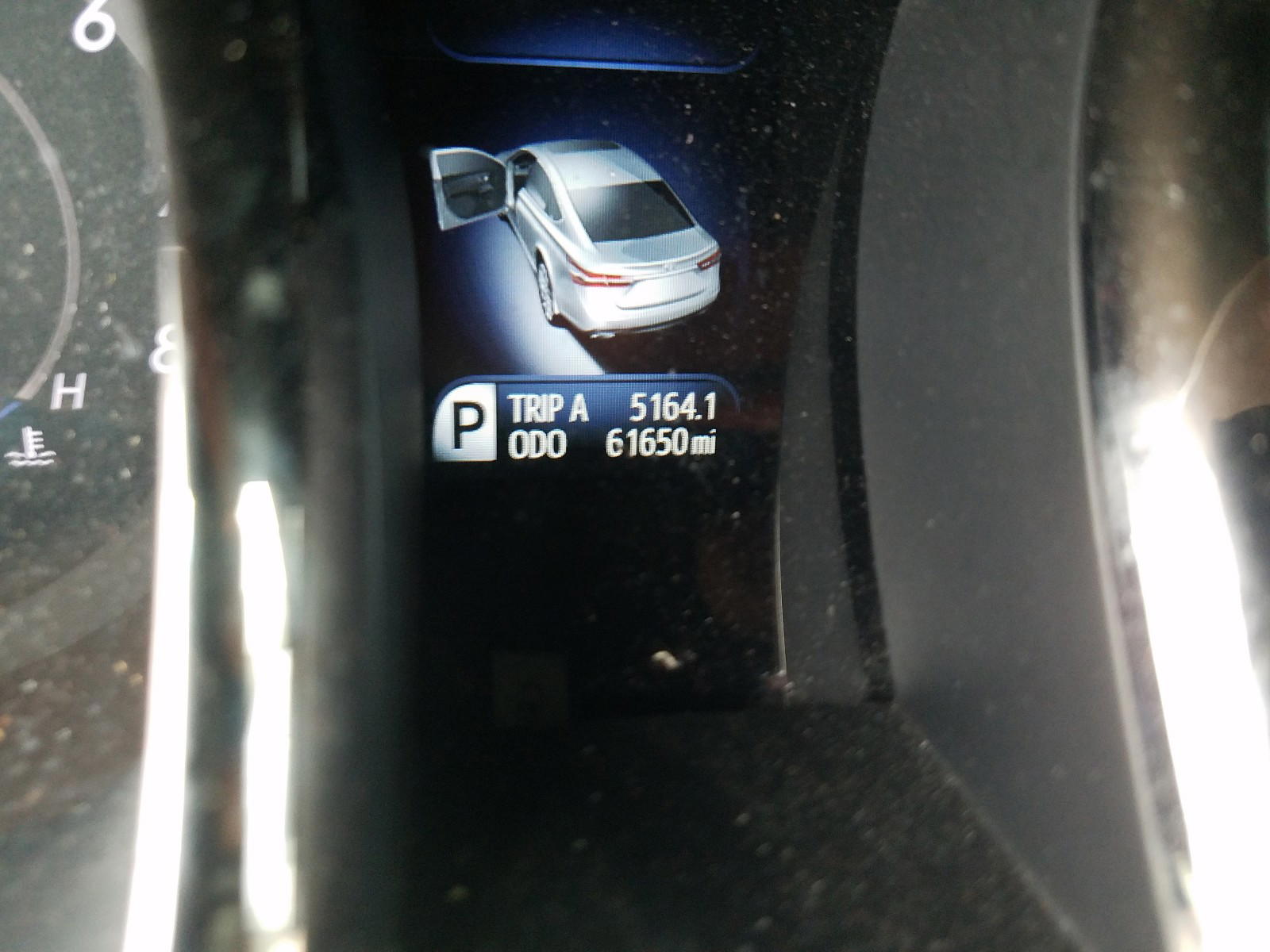 Photo 8 from auction – 2014 TOYOTA AVALON BAS with VIN 4T1BK1EB3EU098973