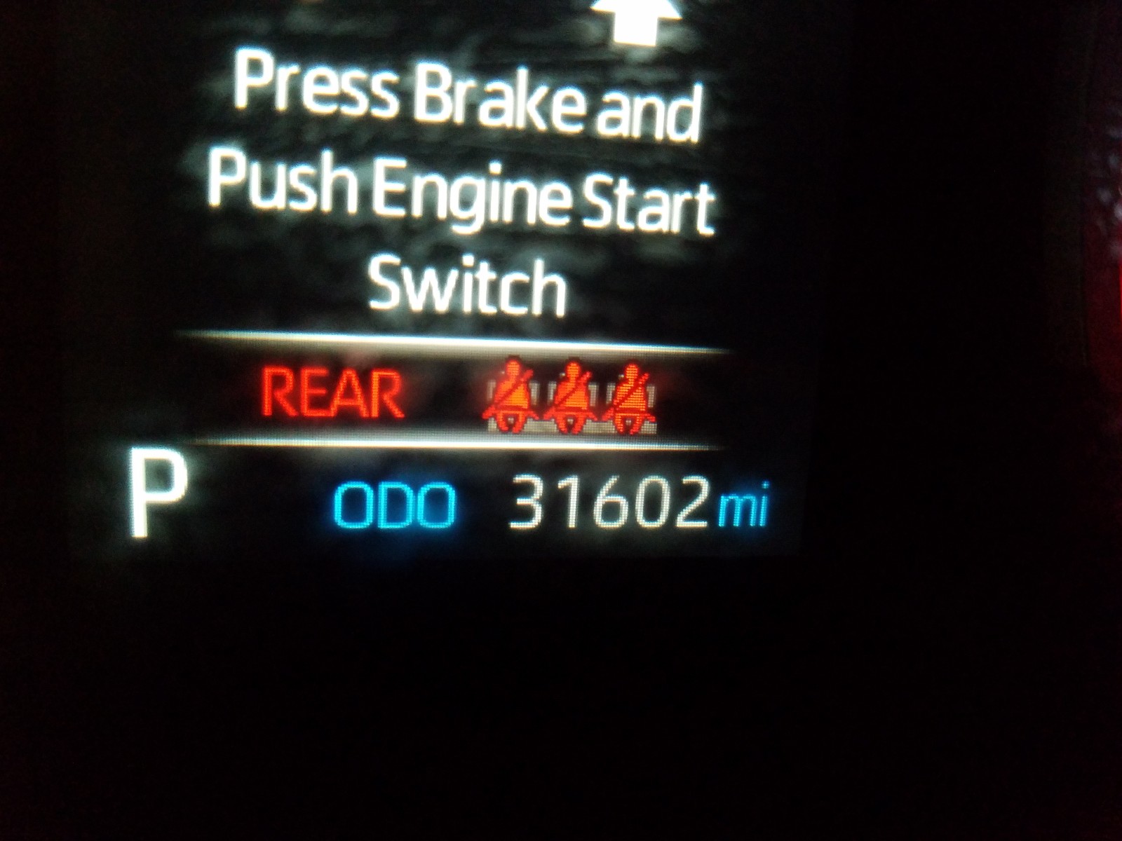 Photo 8 from auction – 2019 TOYOTA RAV4 XLE with VIN 2T3P1RFVXKW012027