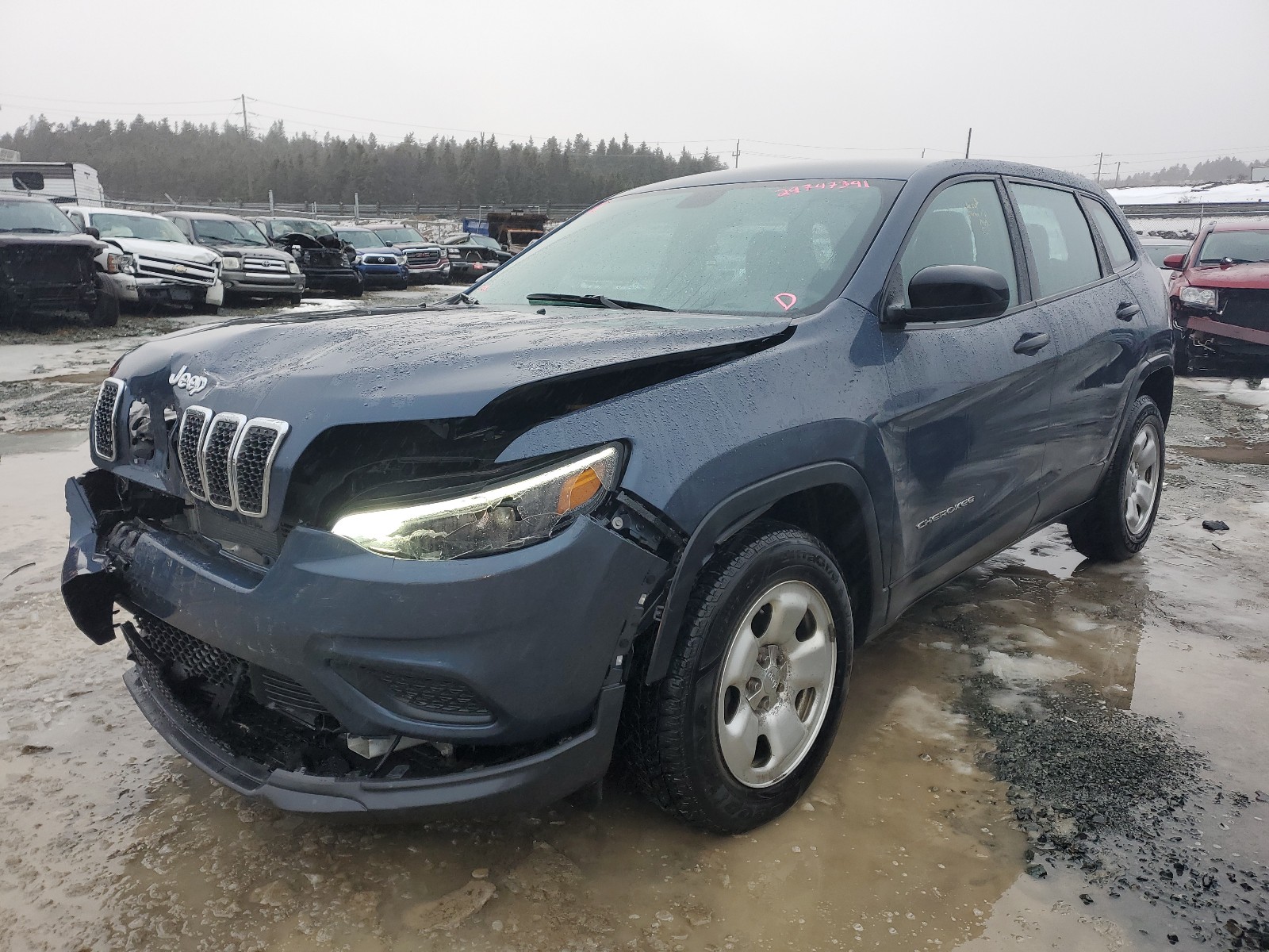 Photo 2 from auction – 2019 JEEP CHEROKEE S with VIN 1C4PJMAX9KD436355