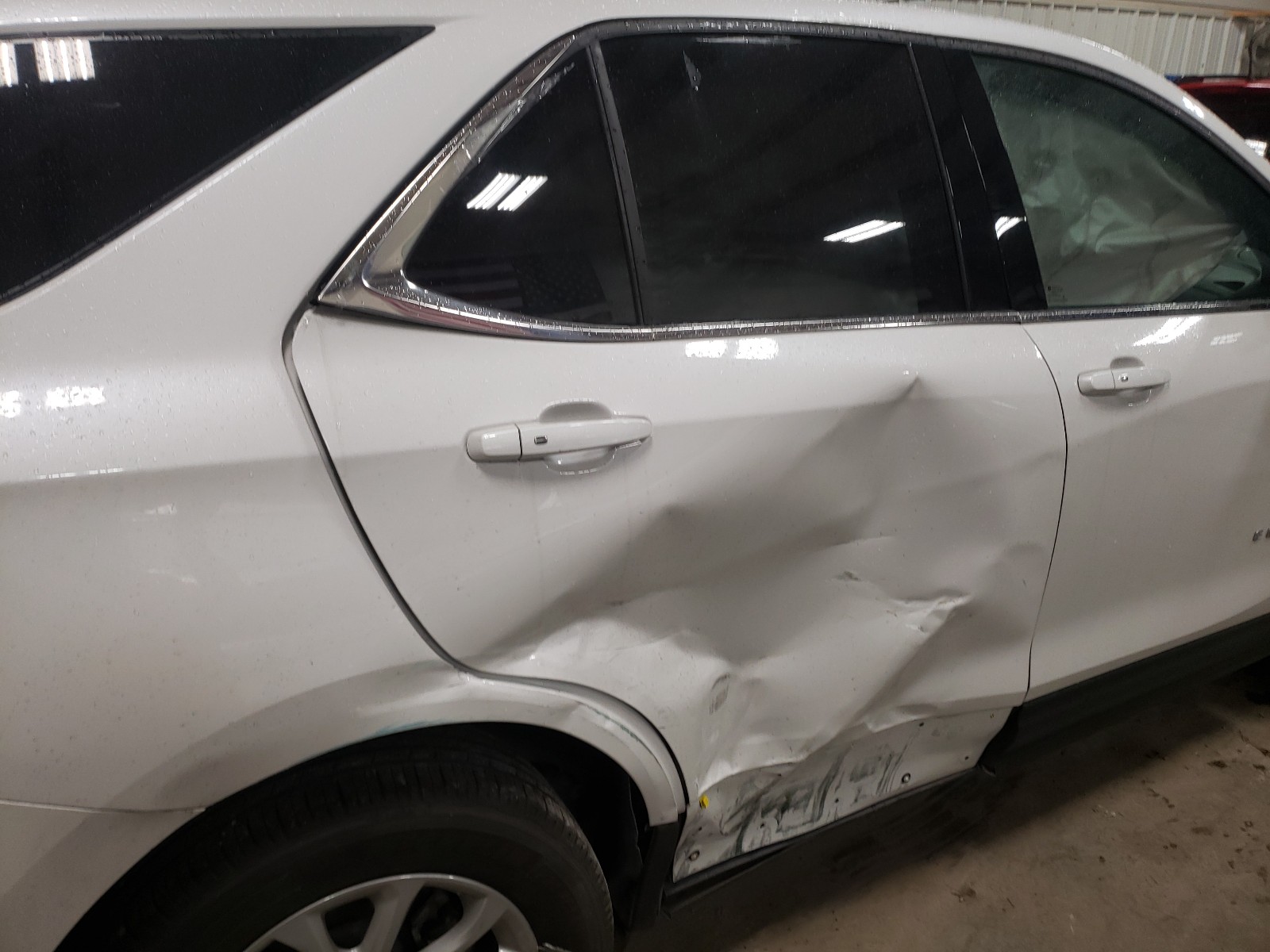 Photo 9 from auction – 2018 CHEVROLET EQUINOX LT with VIN 2GNAXJEV4J6338320