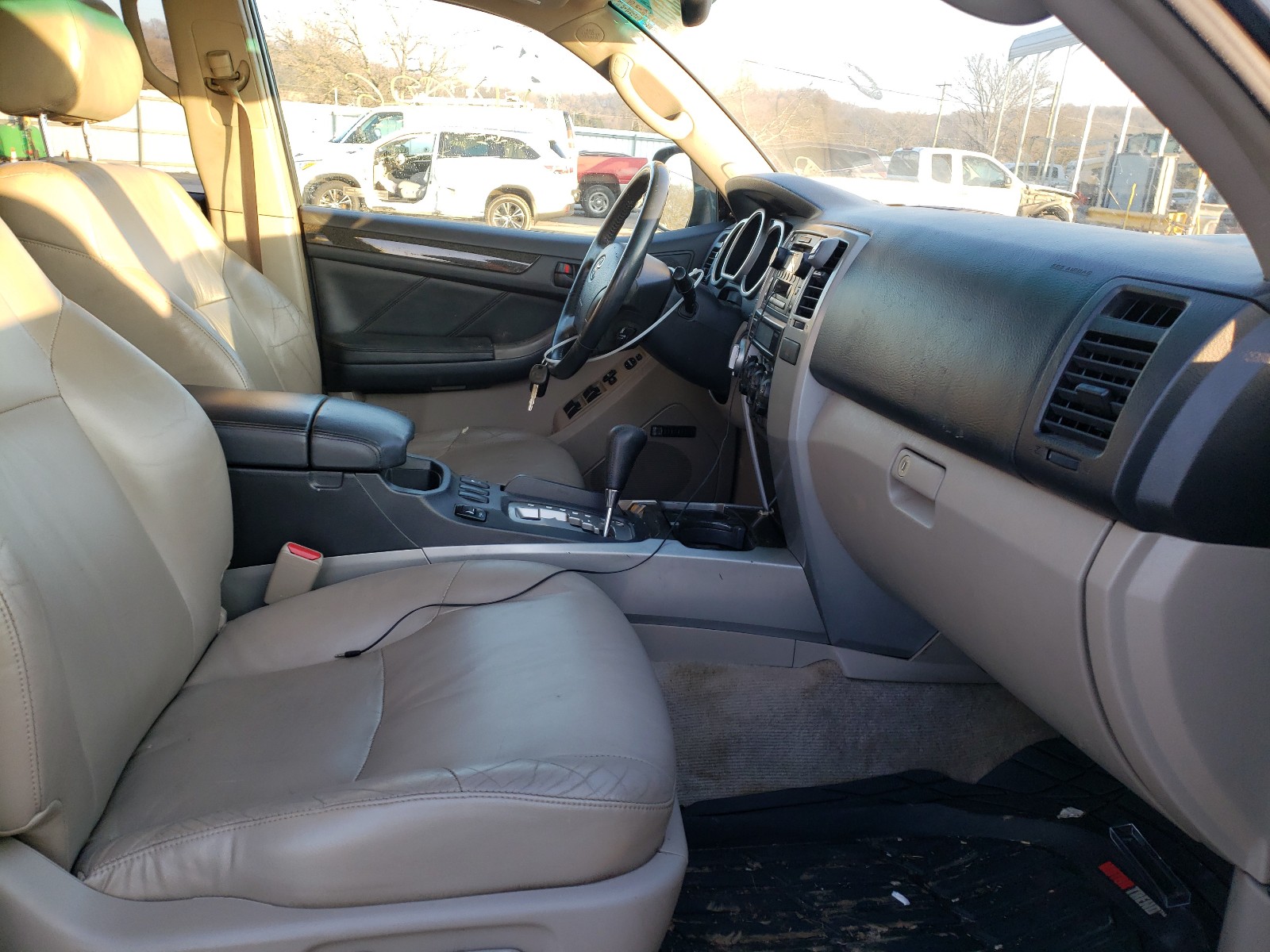 Photo 15 from auction – 2004 TOYOTA 4RUNNER LI with VIN JTEBT17R148012123