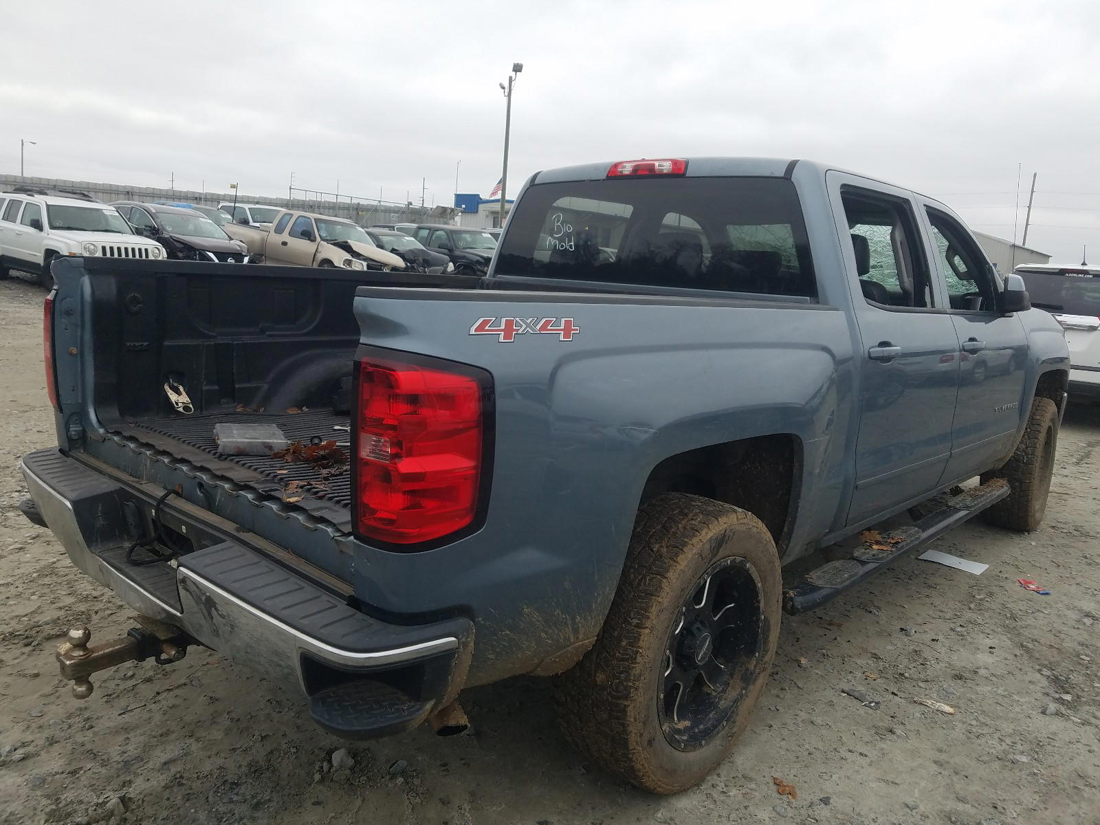 Photo 4 from auction – 2016 CHEVROLET SILVERADO with VIN 3GCUKREC0GG141109