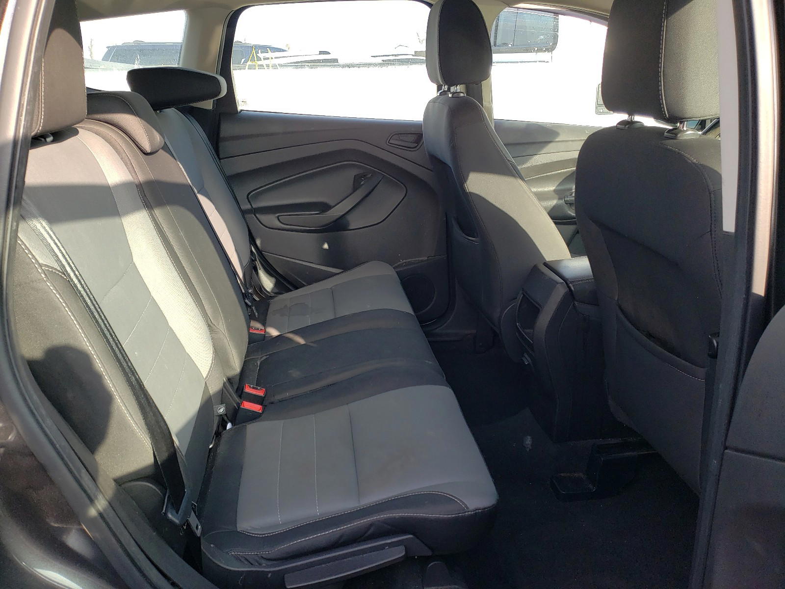 Photo 6 from auction – 2017 FORD ESCAPE S with VIN 1FMCU0F79HUC49628