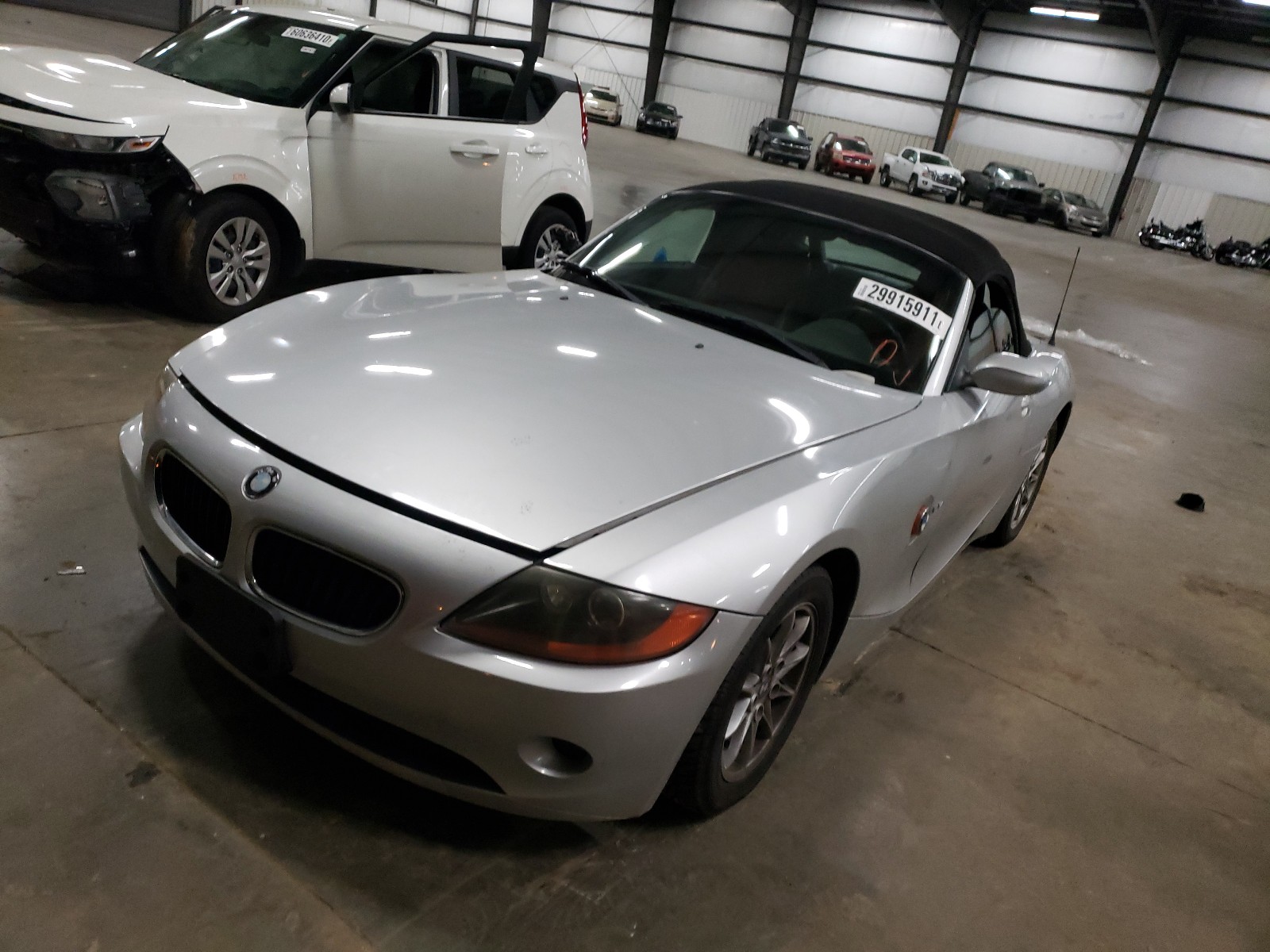 Zdjęcie 2 z aukcji – 2004 BMW Z4 2.5 z VIN 4USBT33514LR69622