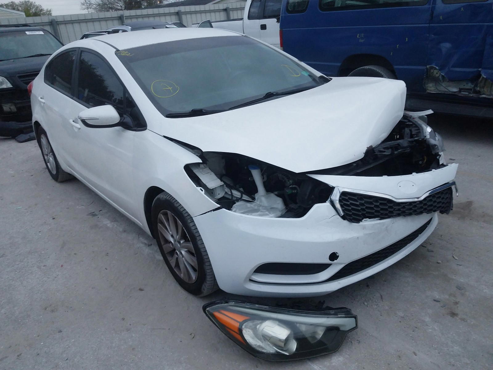 KIA FORTE LX 2015 with VIN KNAFX4A67F5382486 - Photo from auction