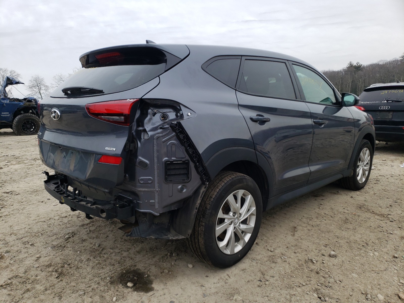 Photo 4 from auction – 2019 HYUNDAI TUCSON SE with VIN KM8J2CA4XKU979728