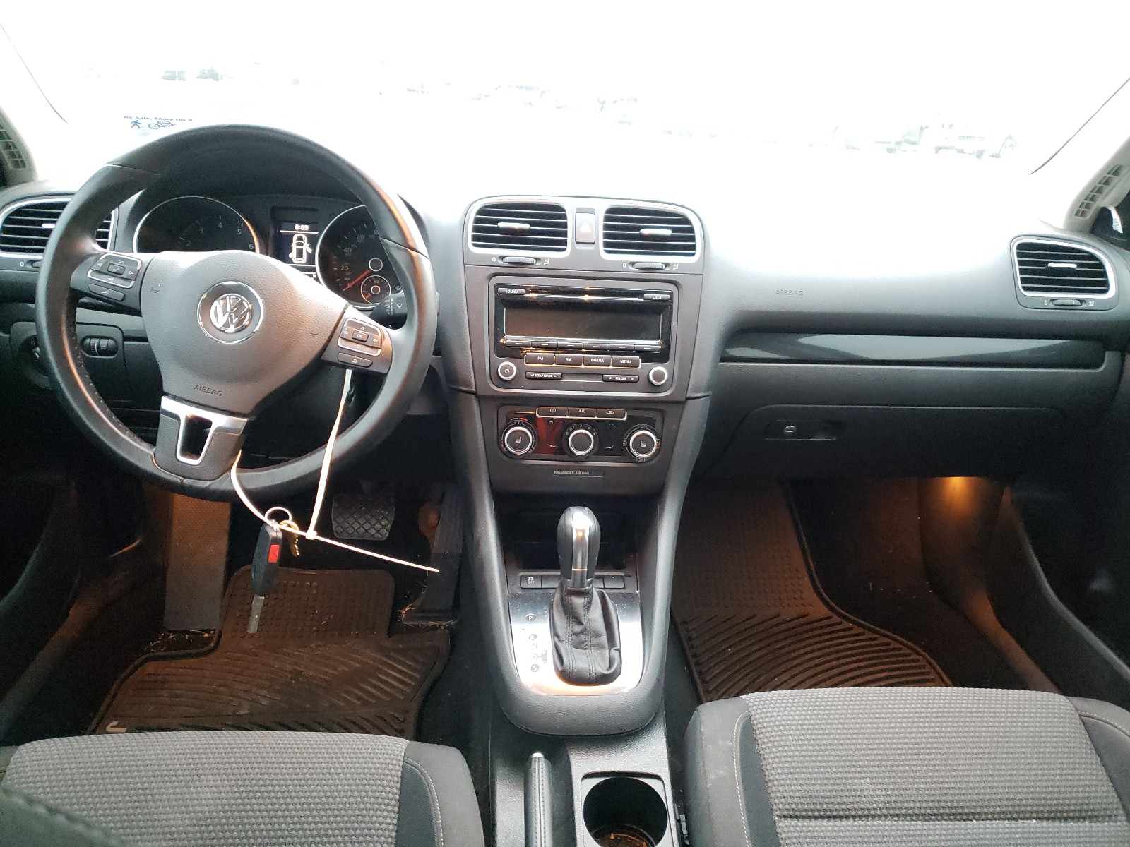Photo 9 from auction – 2014 VOLKSWAGEN JETTA S with VIN 3VWPP7AJ6EM603644