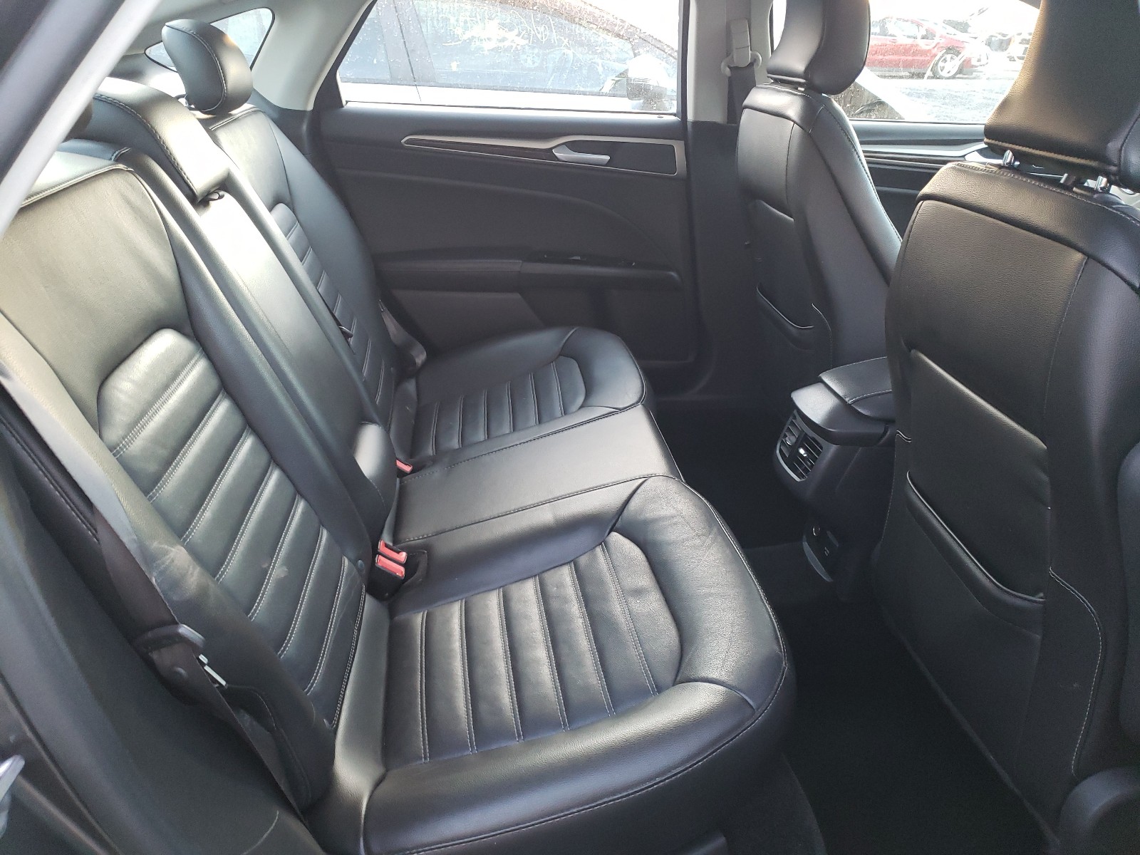 Foto 6 de la subasta – 2016 FORD FUSION SE con VIN 3FA6P0LU3GR169501