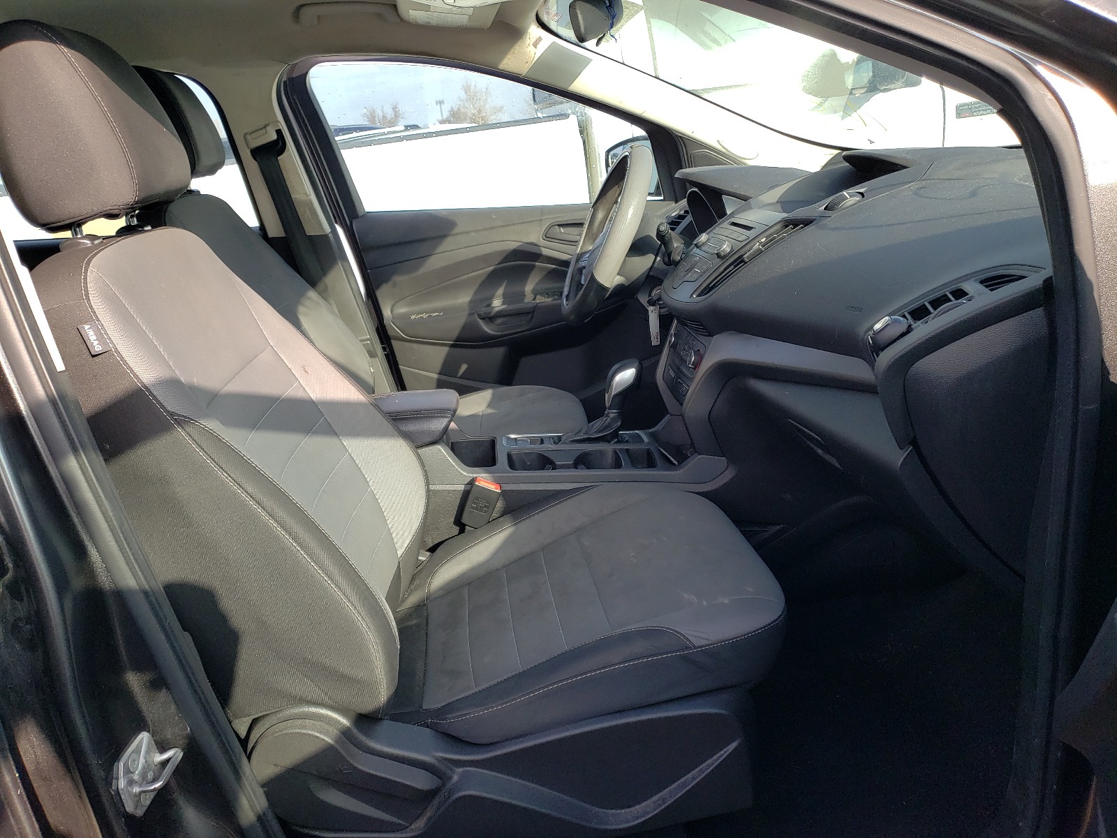 Foto 5 de la subasta – 2017 FORD ESCAPE S con VIN 1FMCU0F79HUC49628