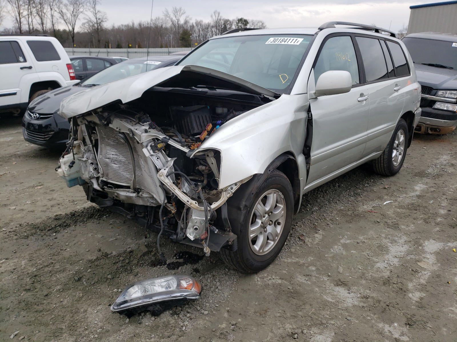 Photo 2 from auction – 2004 TOYOTA HIGHLANDER with VIN JTEDP21A140010988