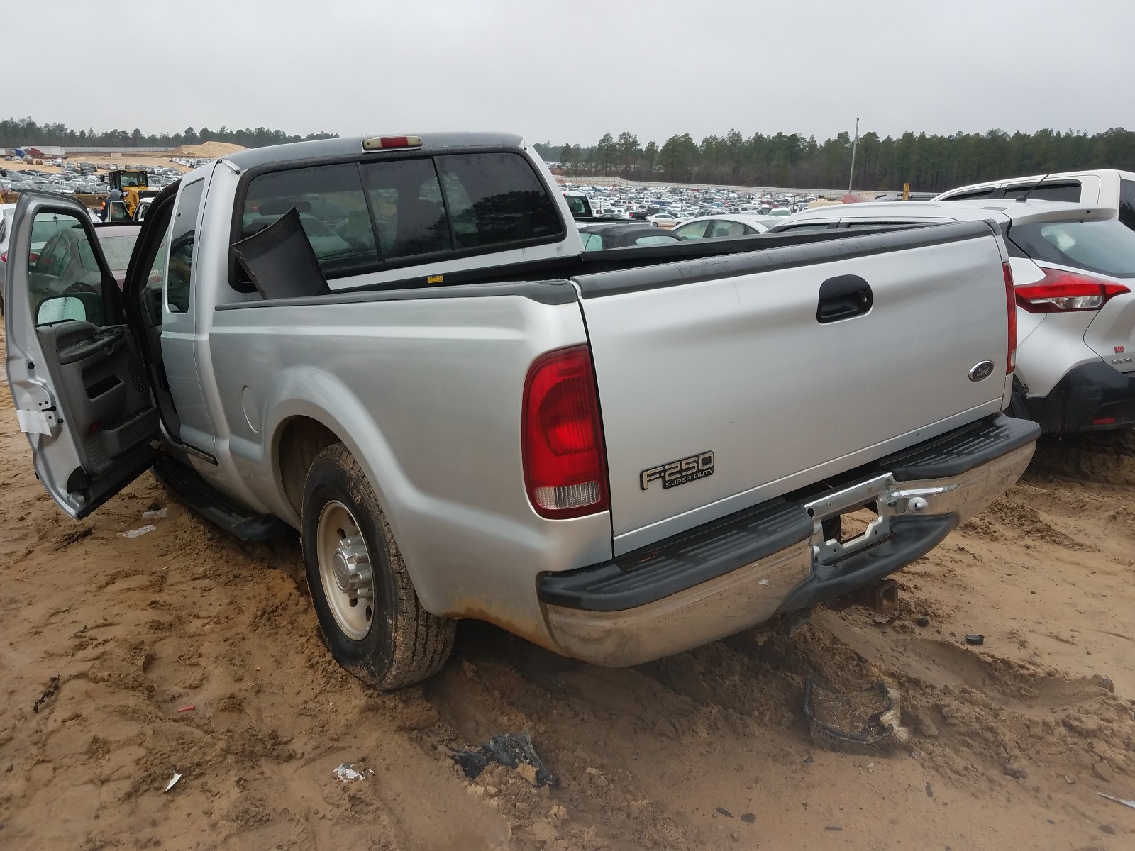 Photo 3 from auction – 2000 FORD F250 SUPER with VIN 1FTNX20F2YEC05027